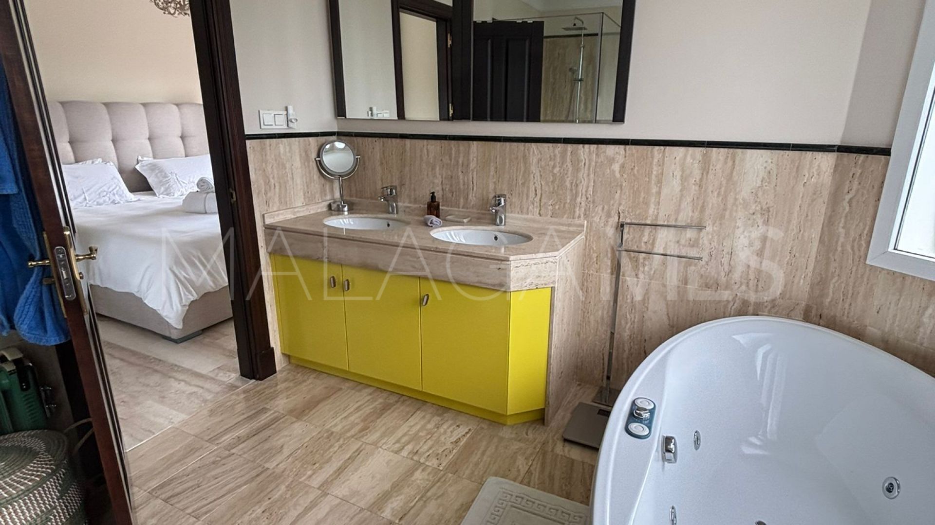 Villa for sale in Guadalmina Alta