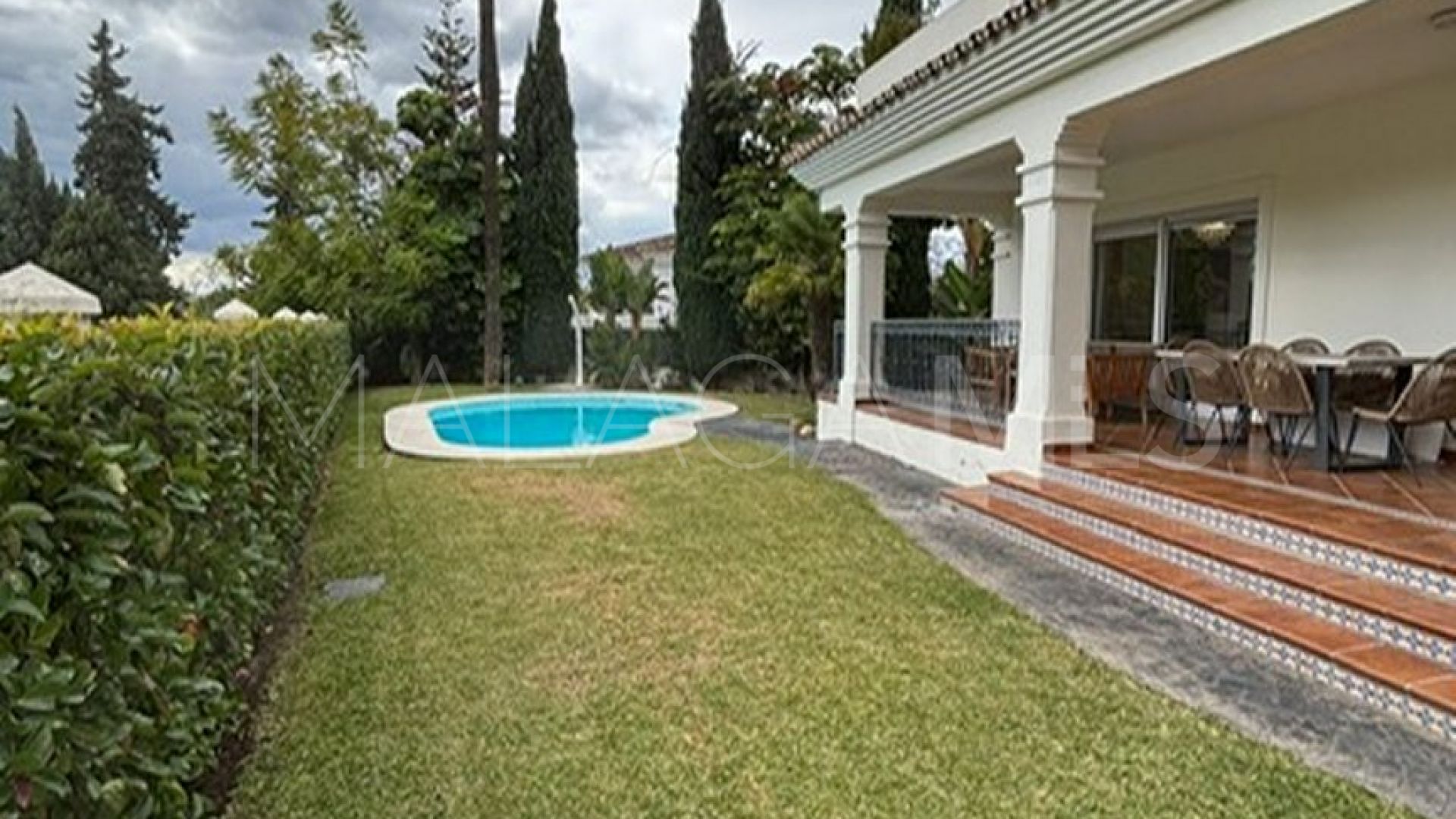 Villa for sale in Guadalmina Alta