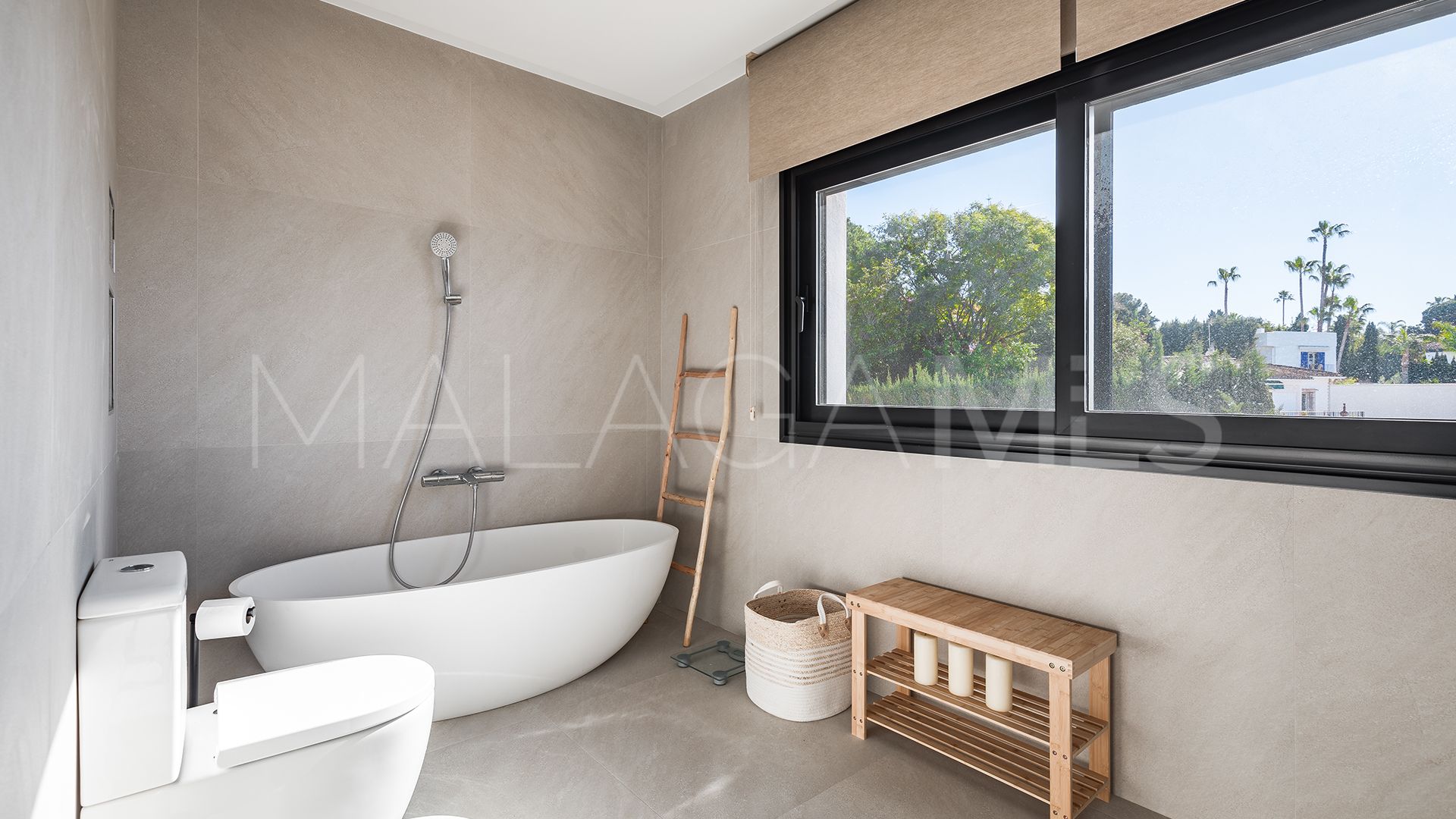 Villa for sale in Guadalmina Alta