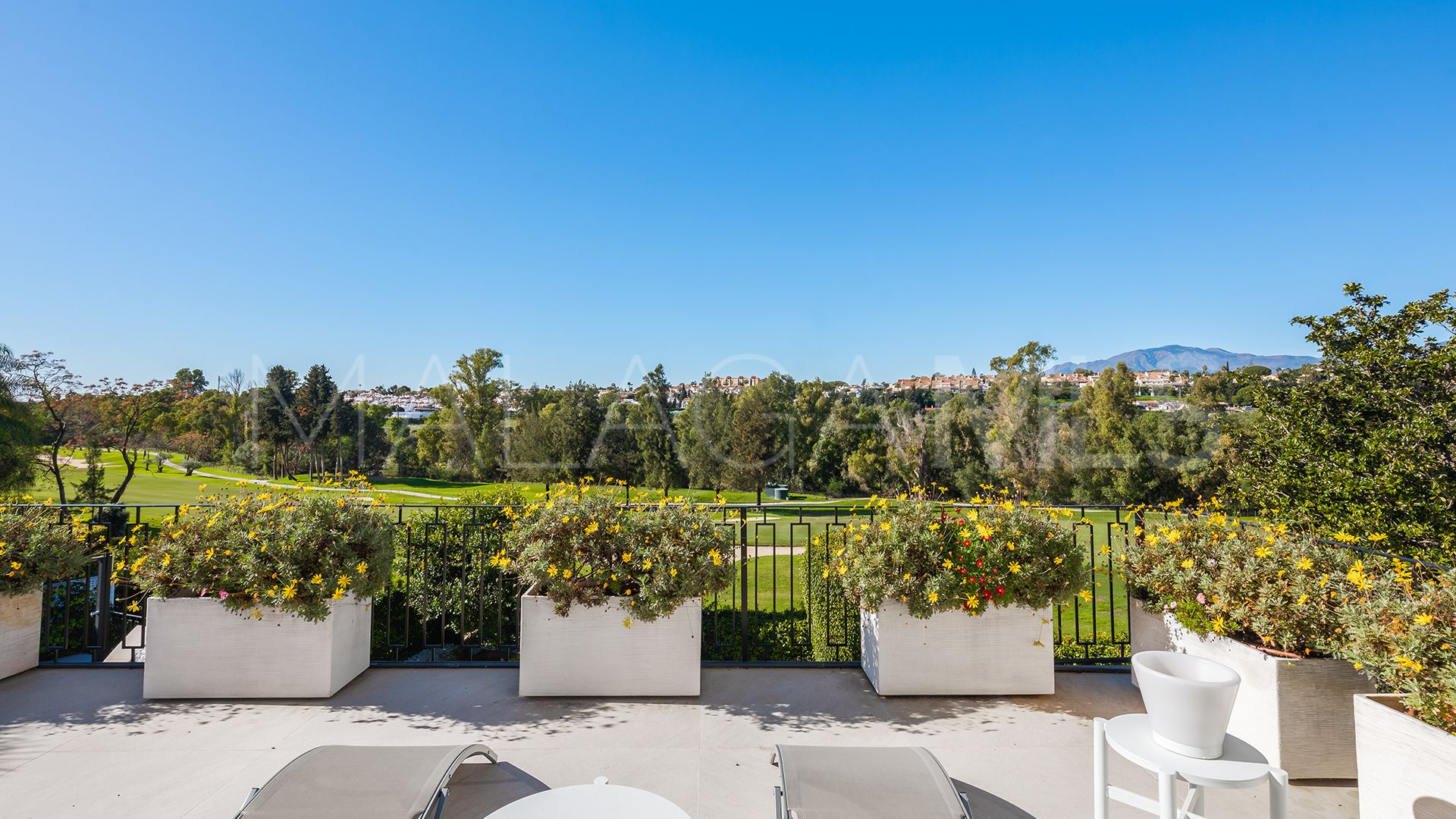 Villa for sale in Guadalmina Alta