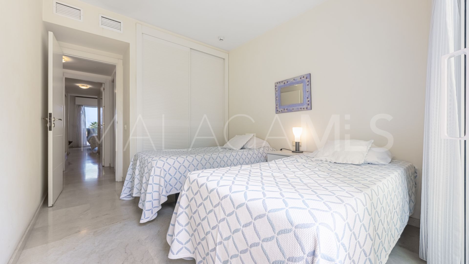 Se vende apartamento planta baja in Estepona de 3 bedrooms