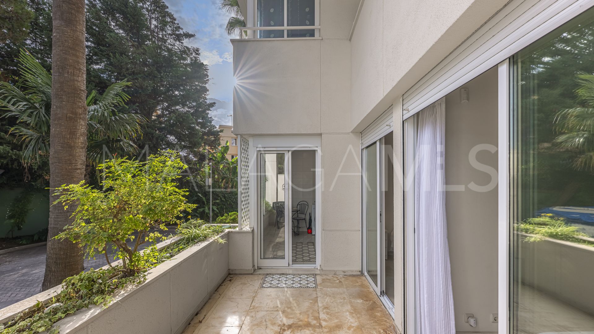 Se vende apartamento planta baja in Estepona de 3 bedrooms