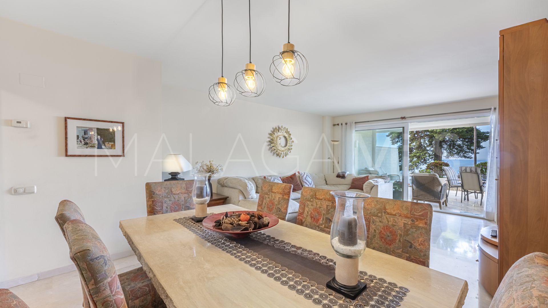 Se vende apartamento planta baja in Estepona de 3 bedrooms