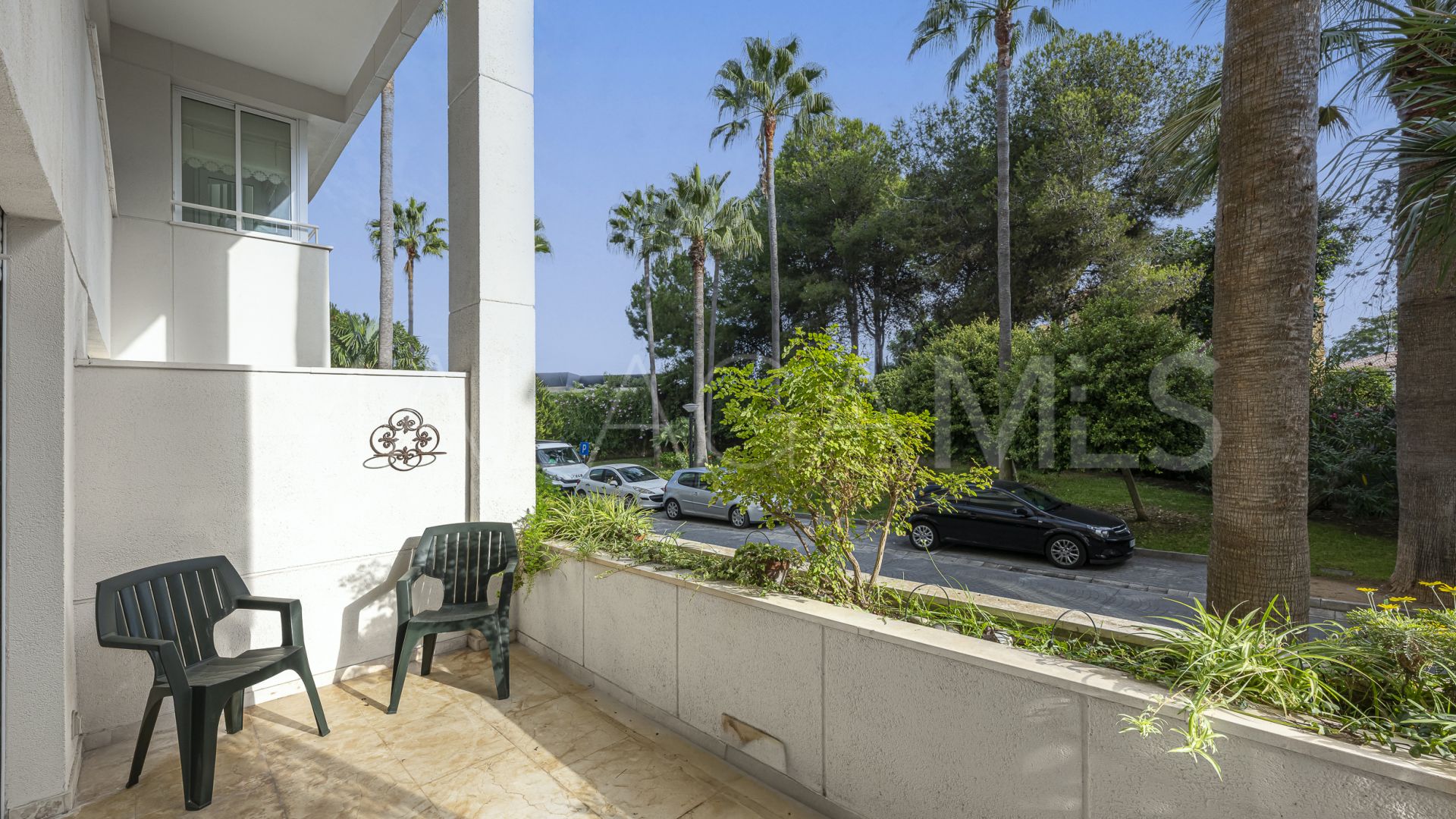 Se vende apartamento planta baja in Estepona de 3 bedrooms