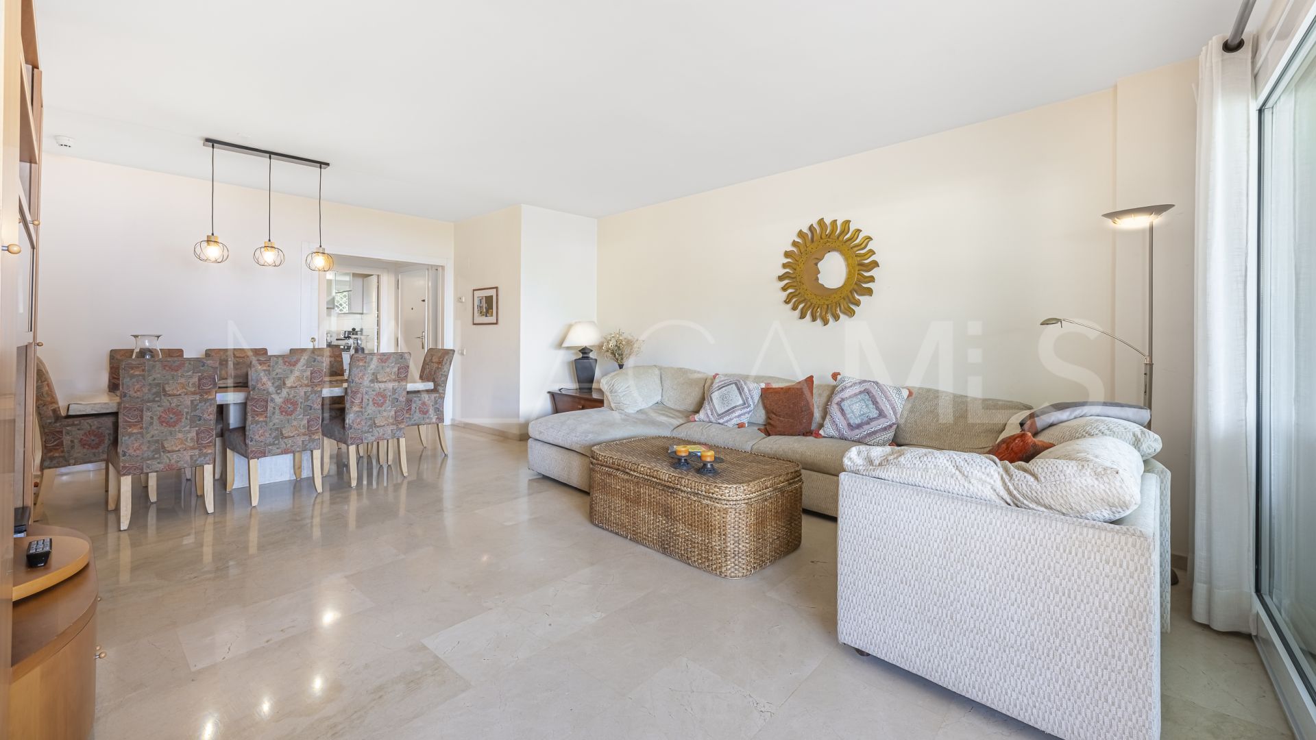 Se vende apartamento planta baja in Estepona de 3 bedrooms
