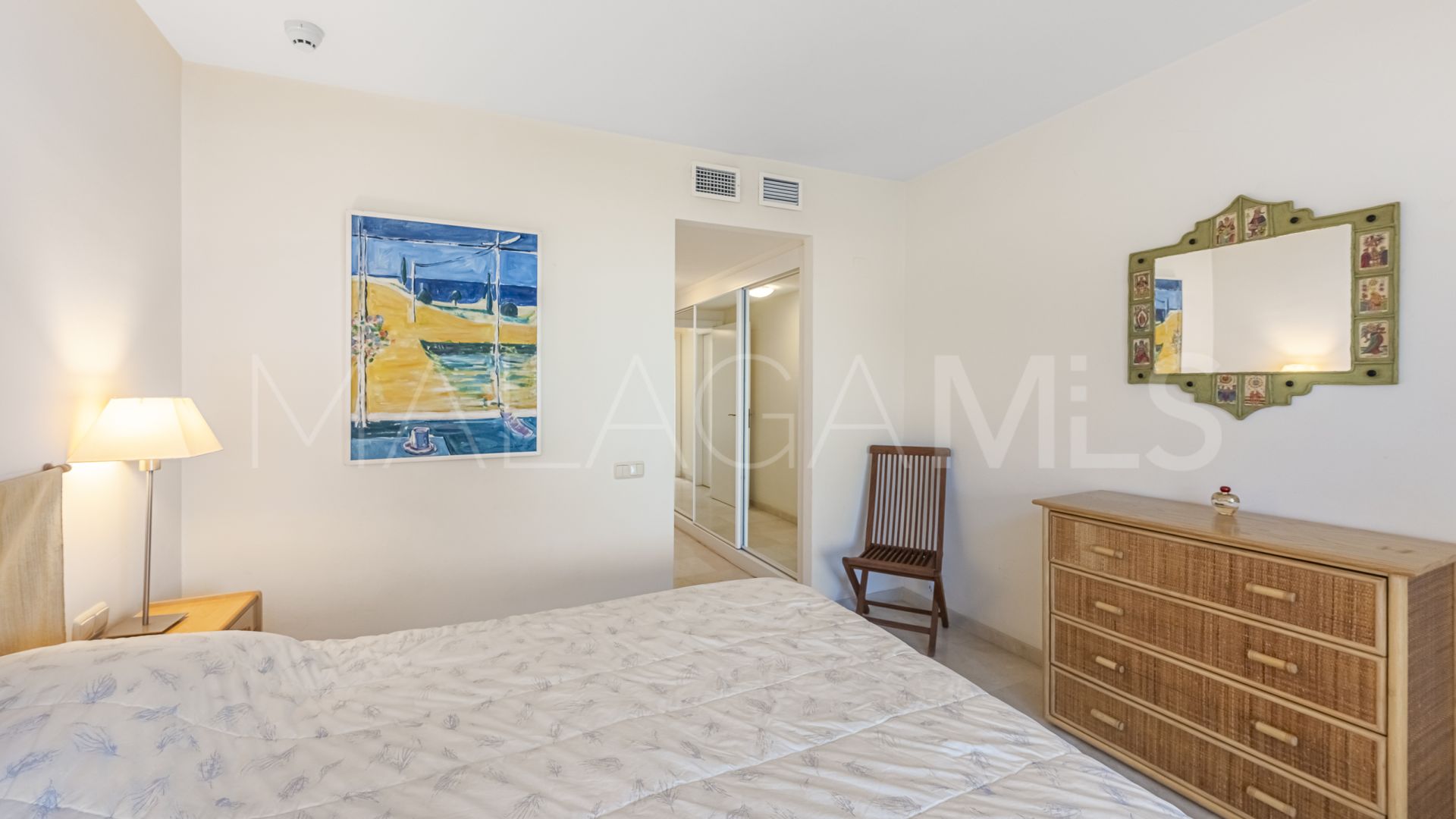Se vende apartamento planta baja in Estepona de 3 bedrooms