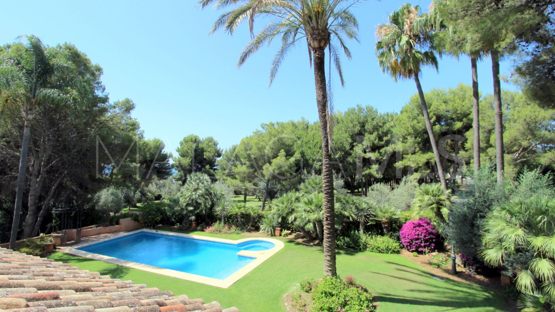 Villa for sale in Altos Reales