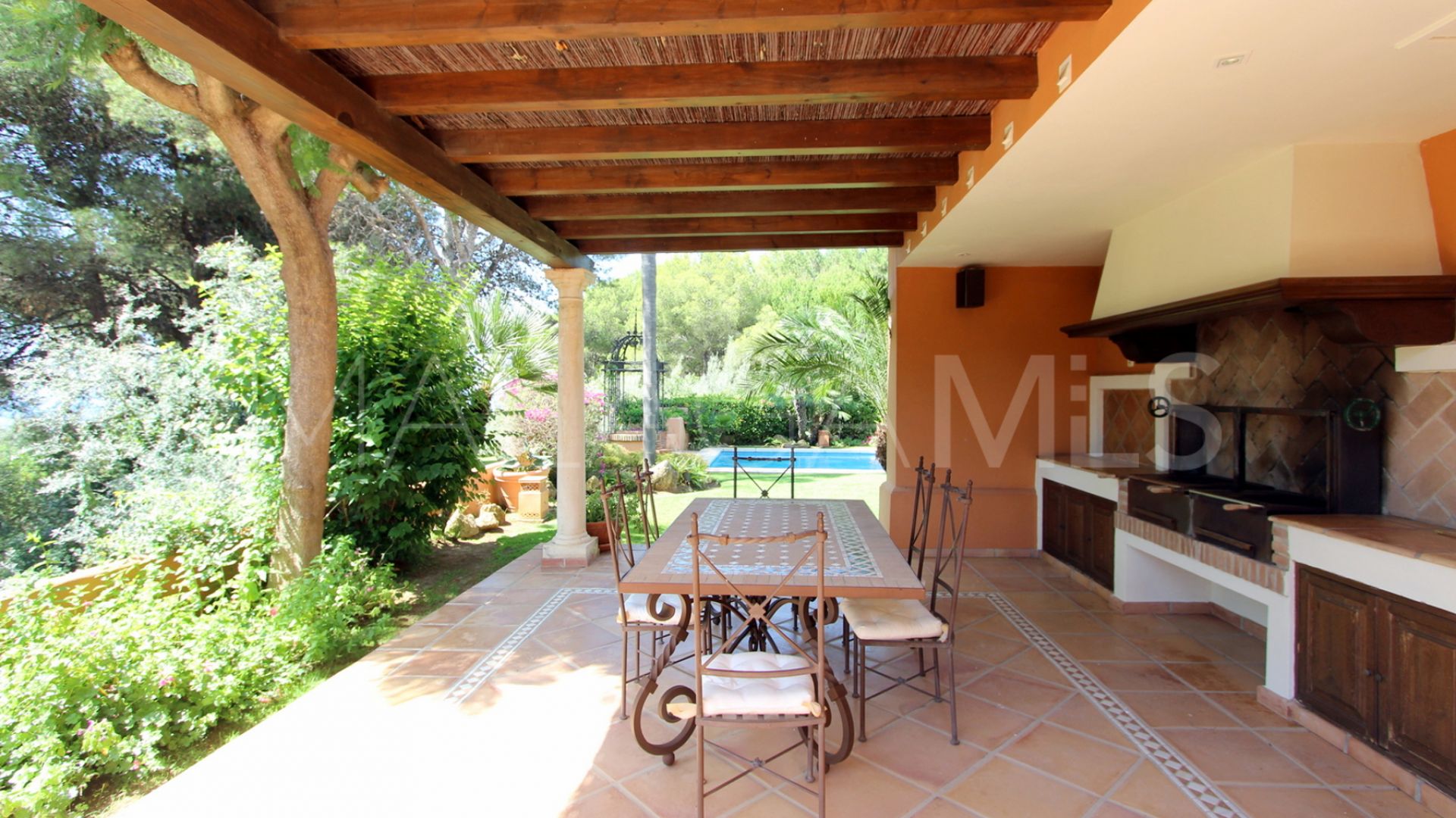 Villa for sale in Altos Reales