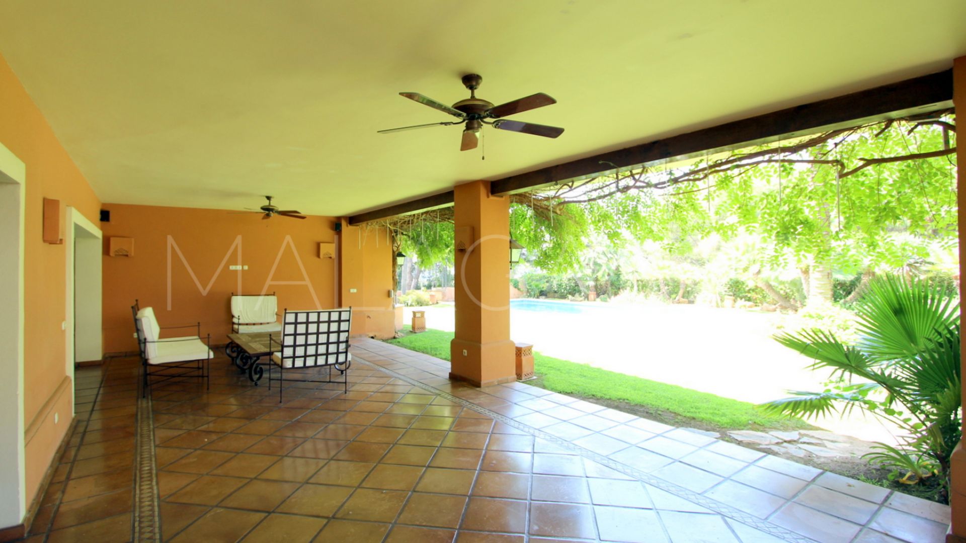 Villa for sale in Altos Reales