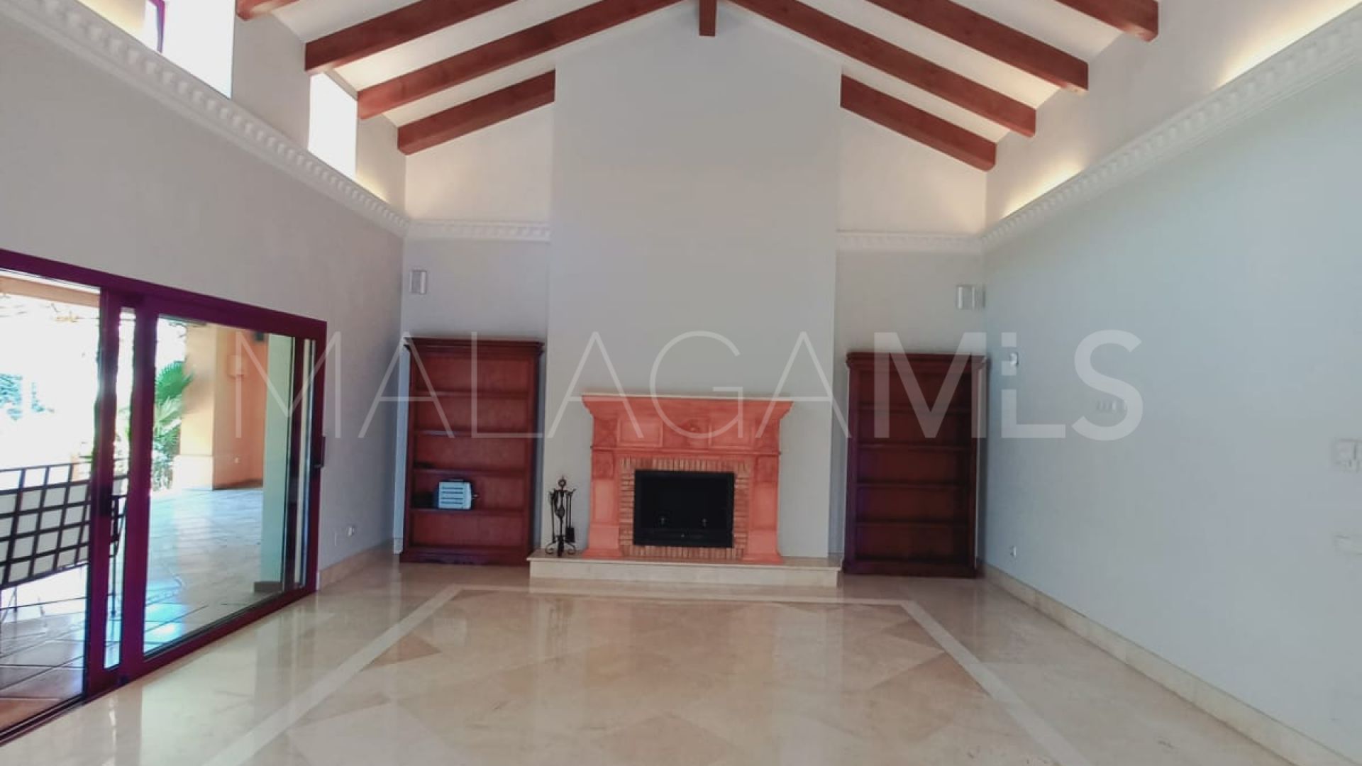 Villa for sale in Altos Reales