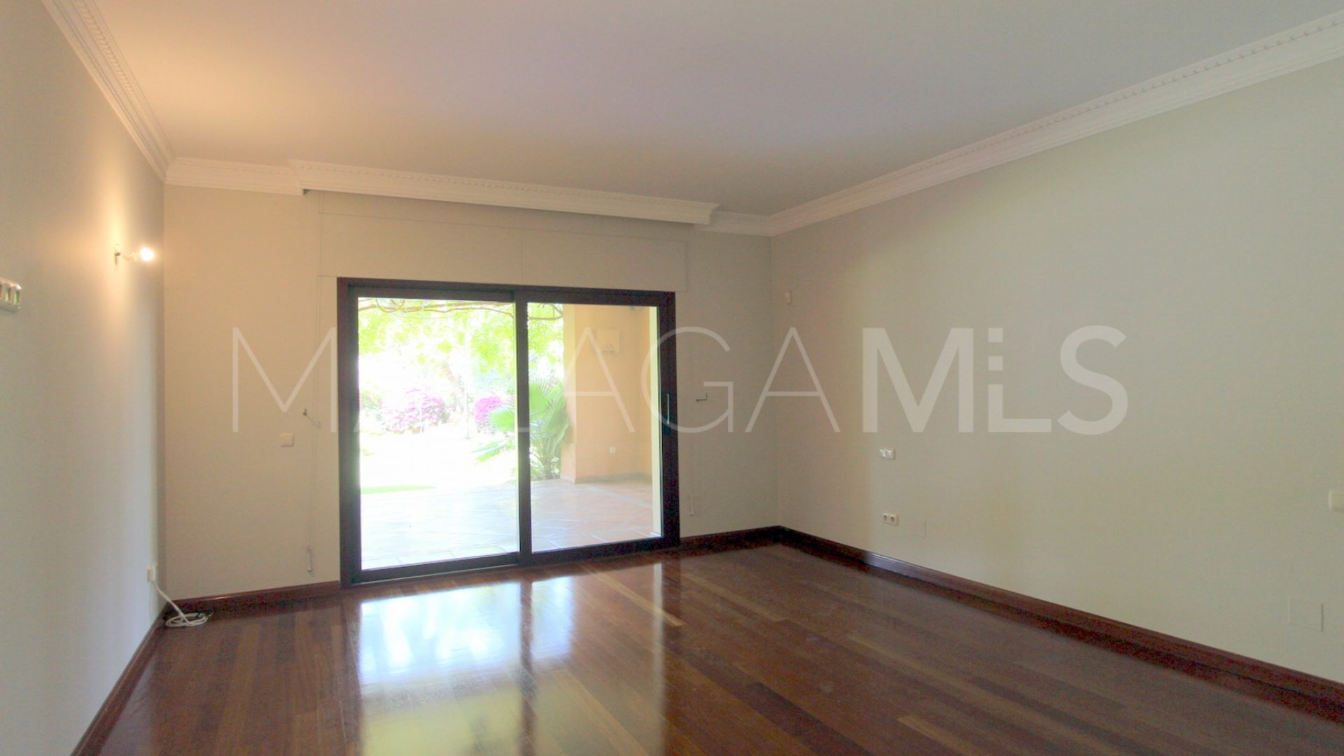 Villa for sale in Altos Reales