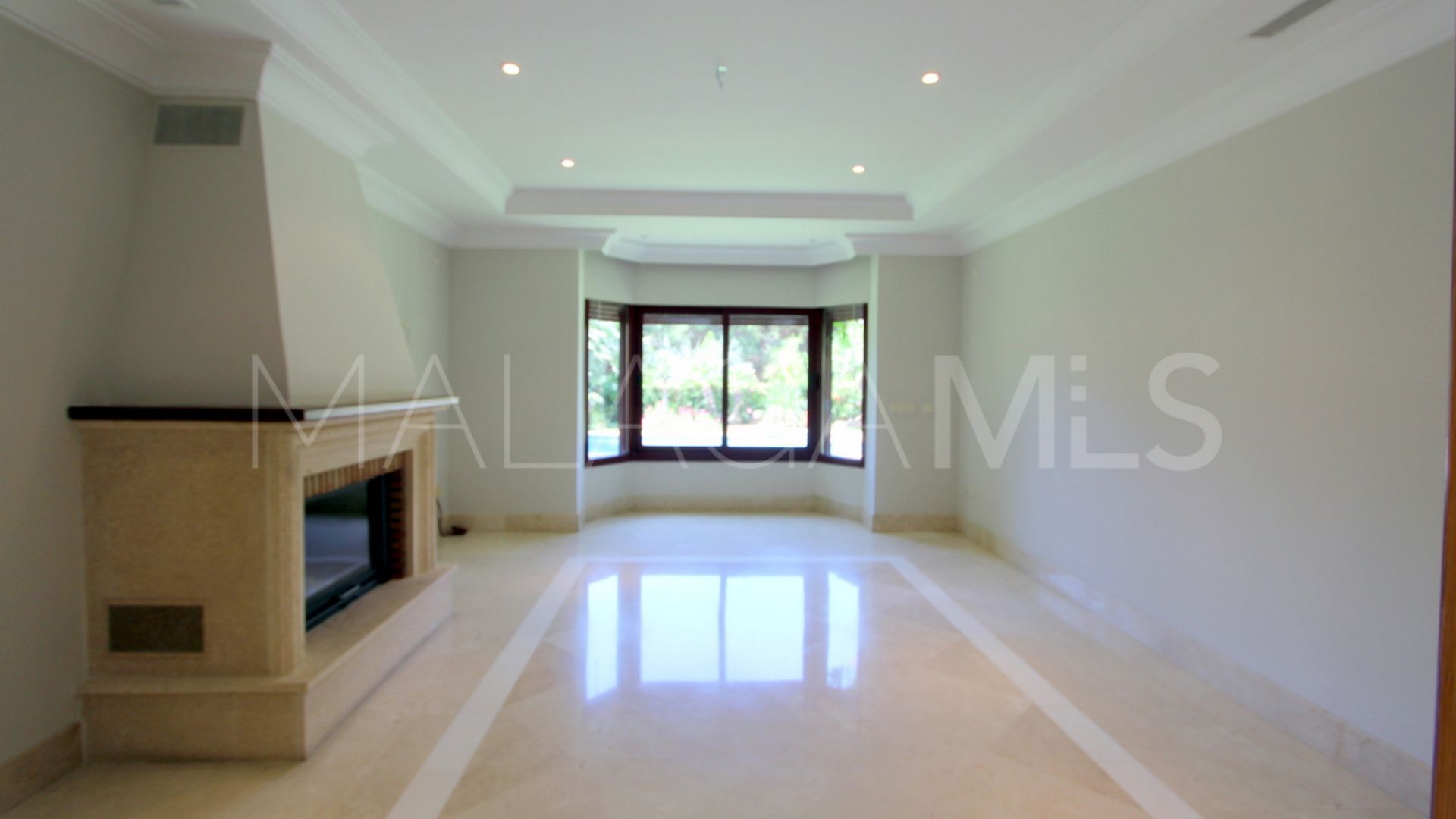 Villa for sale in Altos Reales