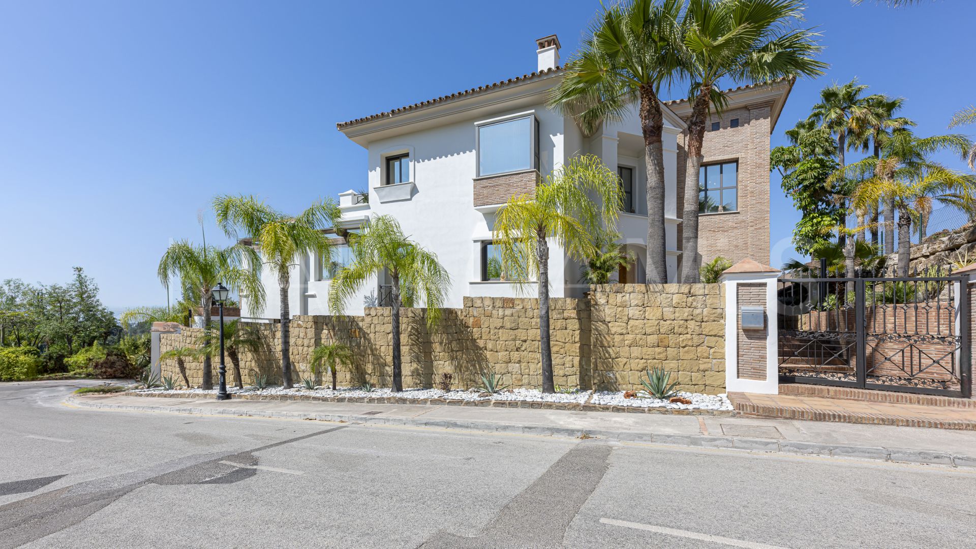 Villa for sale in Los Arqueros