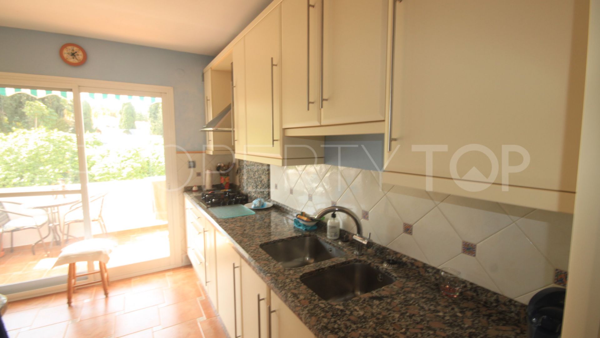 Apartment with 3 bedrooms for sale in Nueva Andalucia