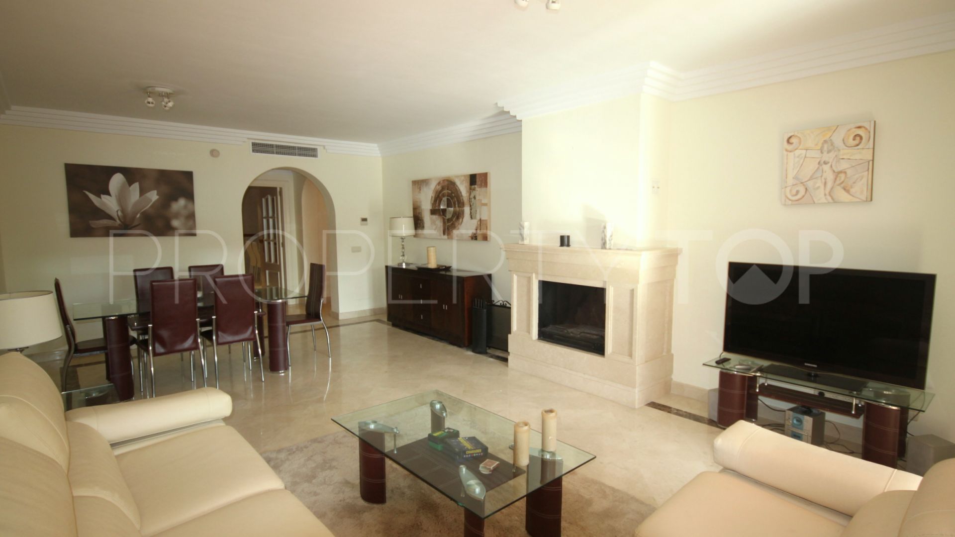 Se vende apartamento planta baja con 3 dormitorios en Villas de Vasari