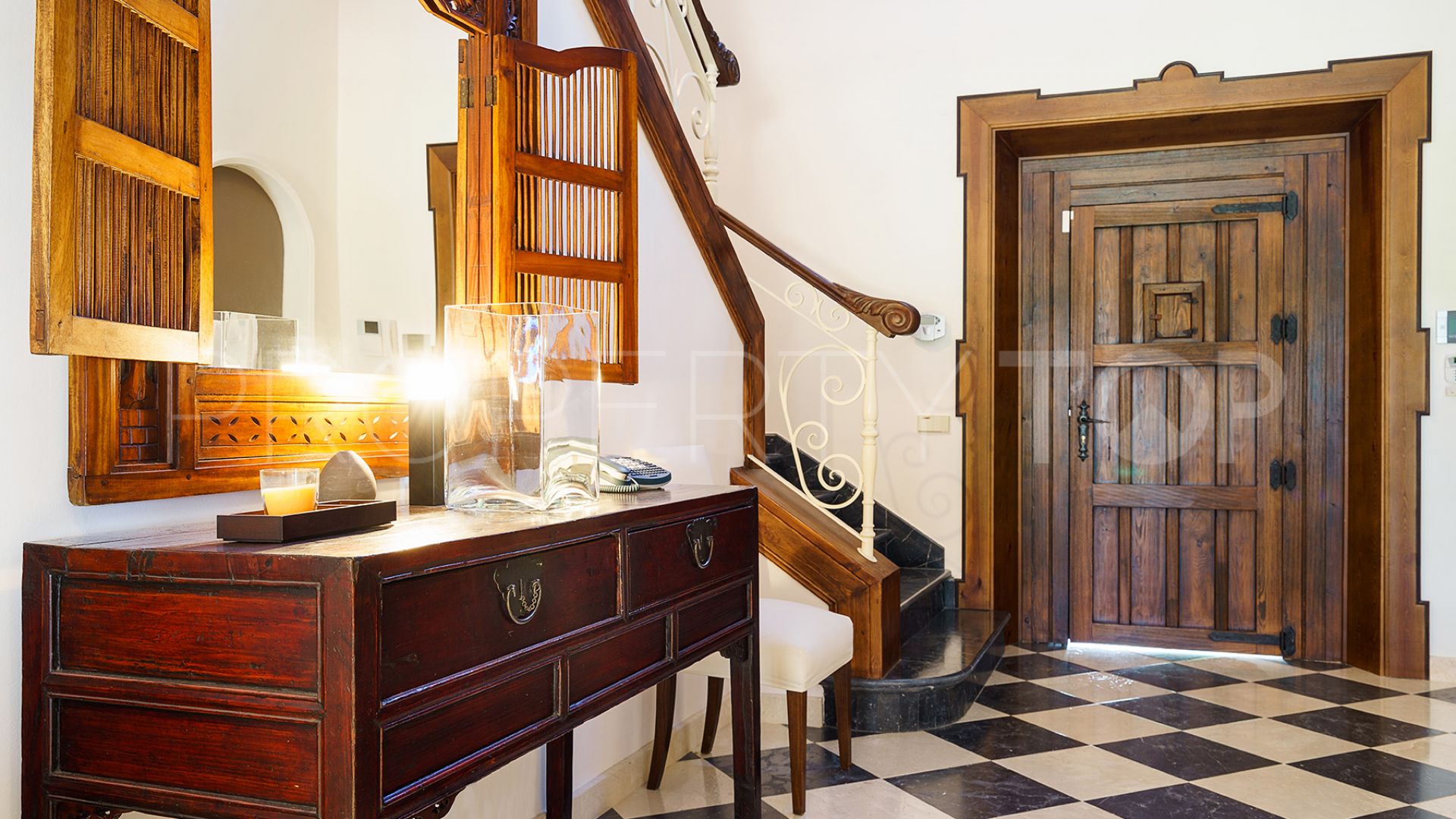 Buy villa with 5 bedrooms in La Alqueria