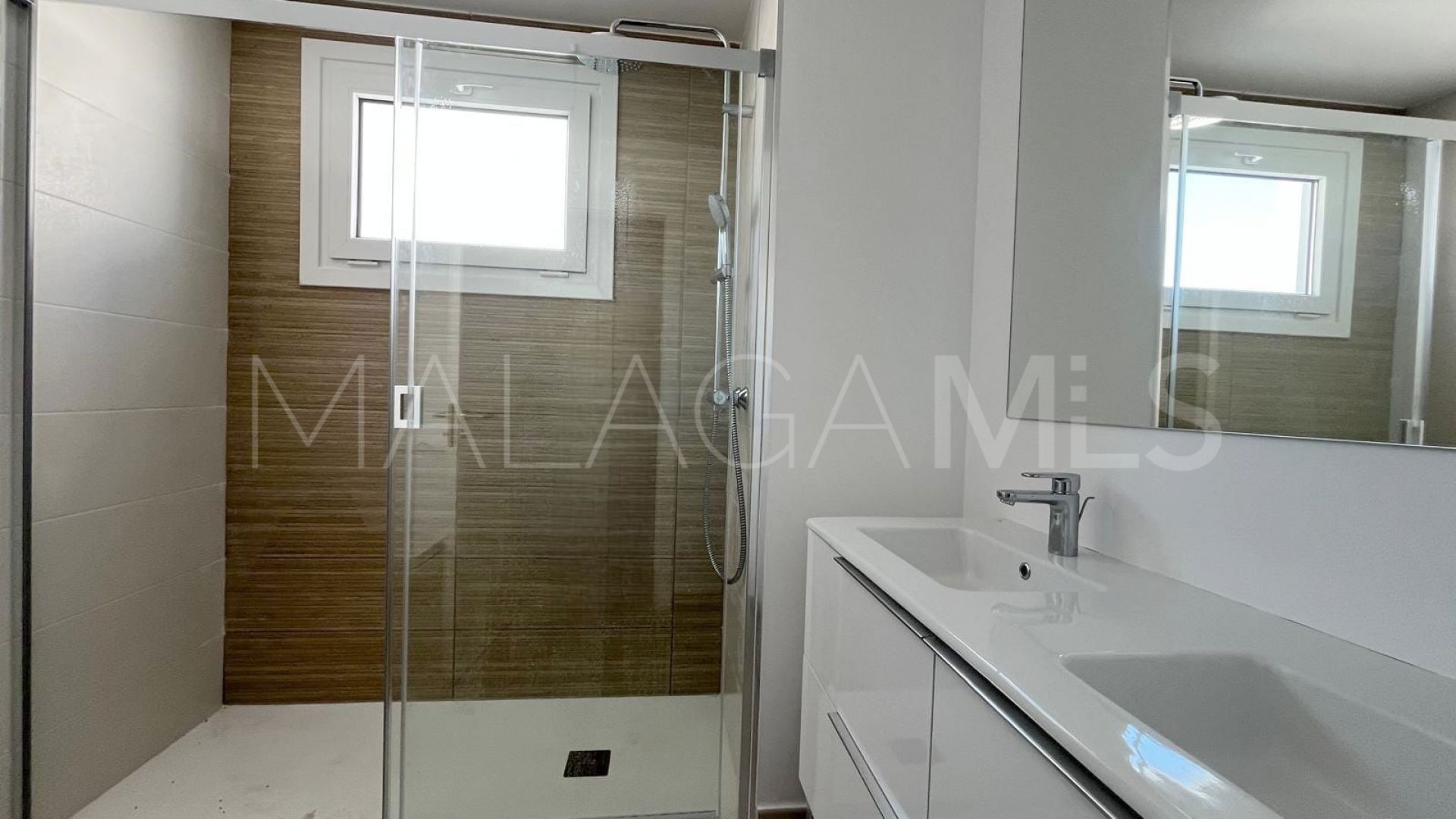 Se vende apartamento with 3 bedrooms in Aqua Gardens