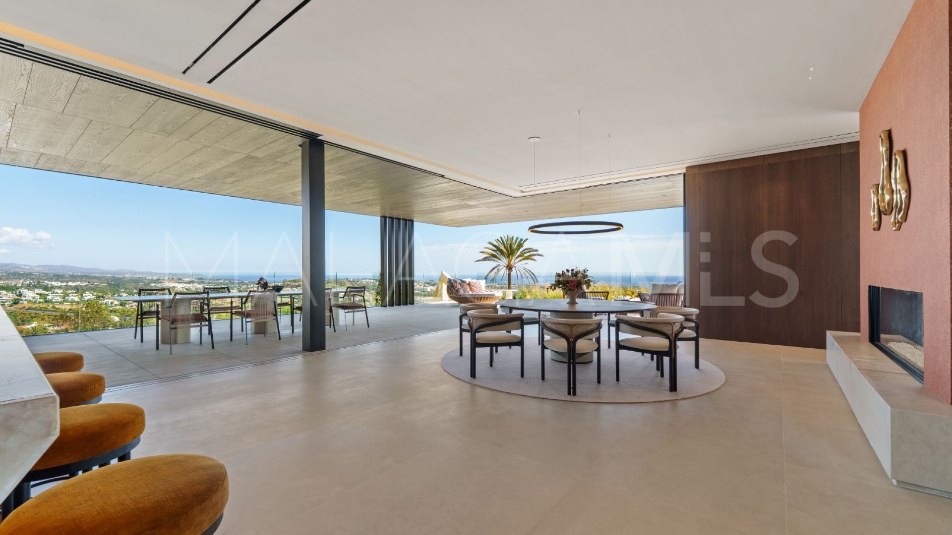 For sale villa in El Herrojo with 8 bedrooms