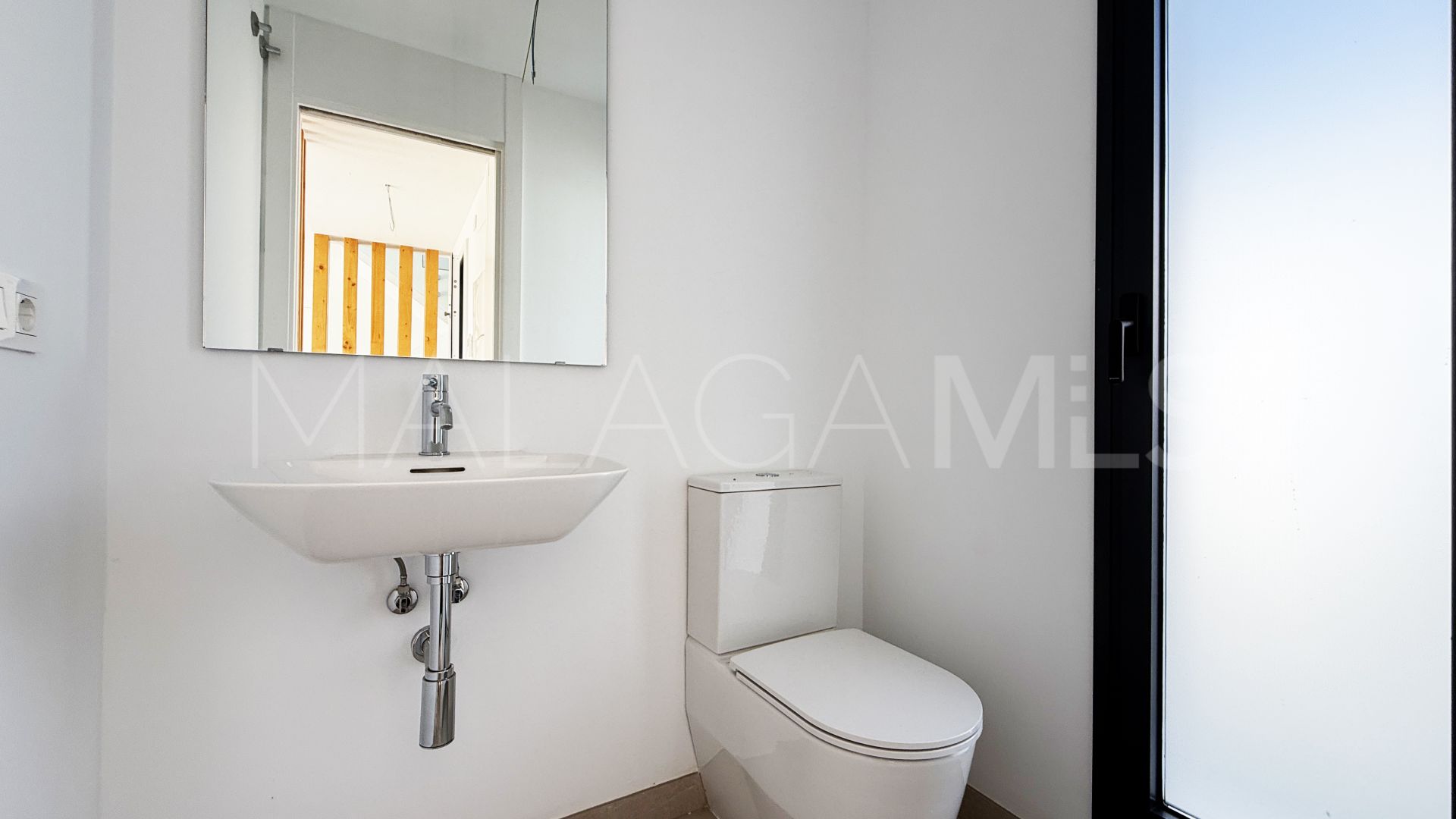 Parhus for sale in Serene Atalaya