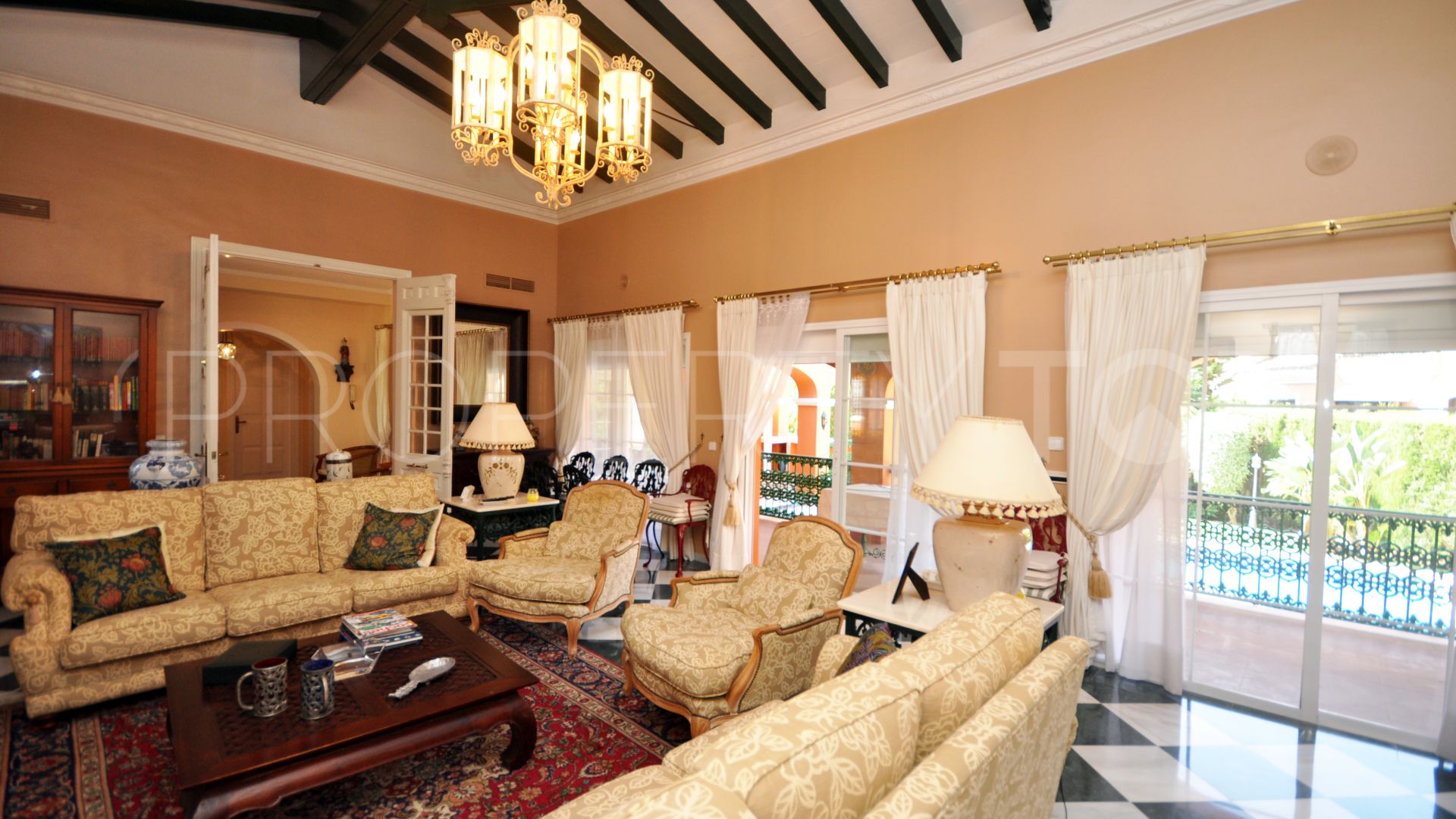 5 bedrooms villa for sale in Bahia de Marbella
