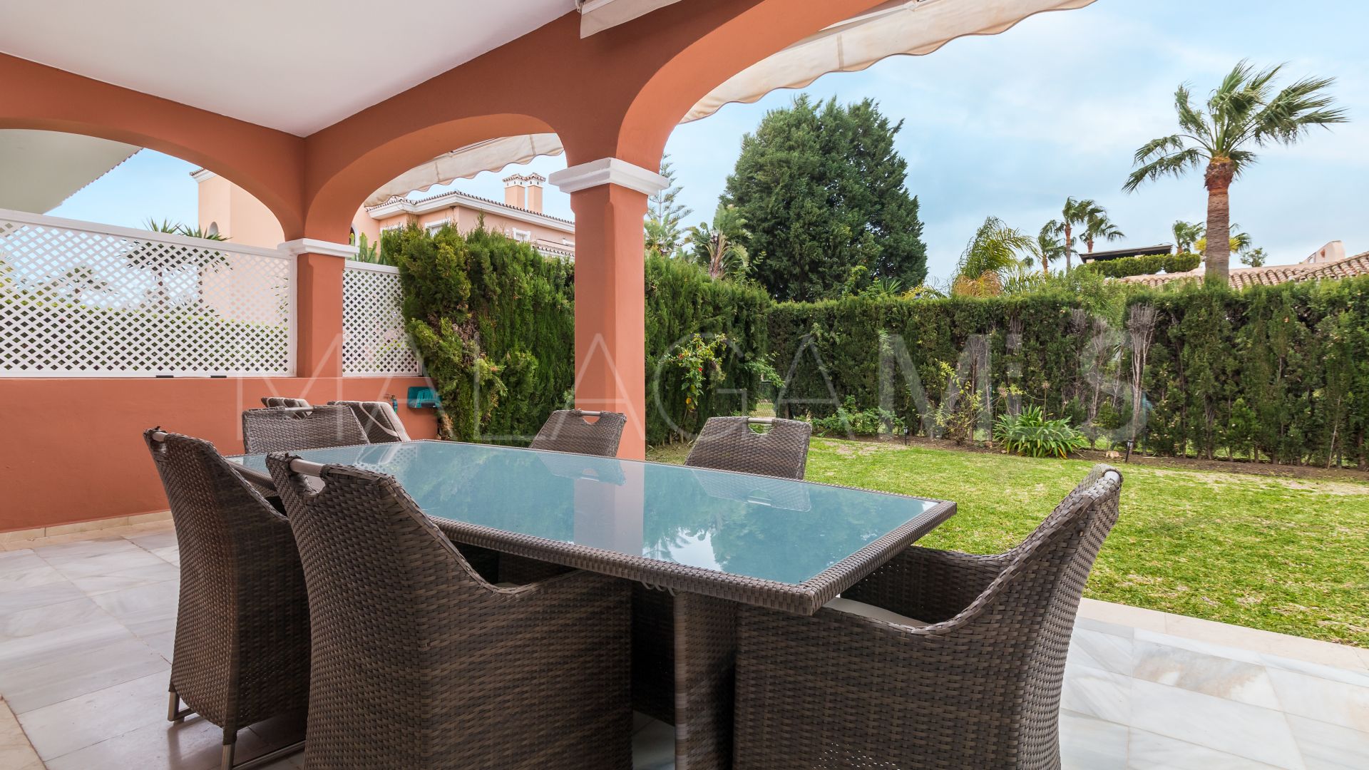Buy 4 bedrooms ground floor apartment in Park Beach