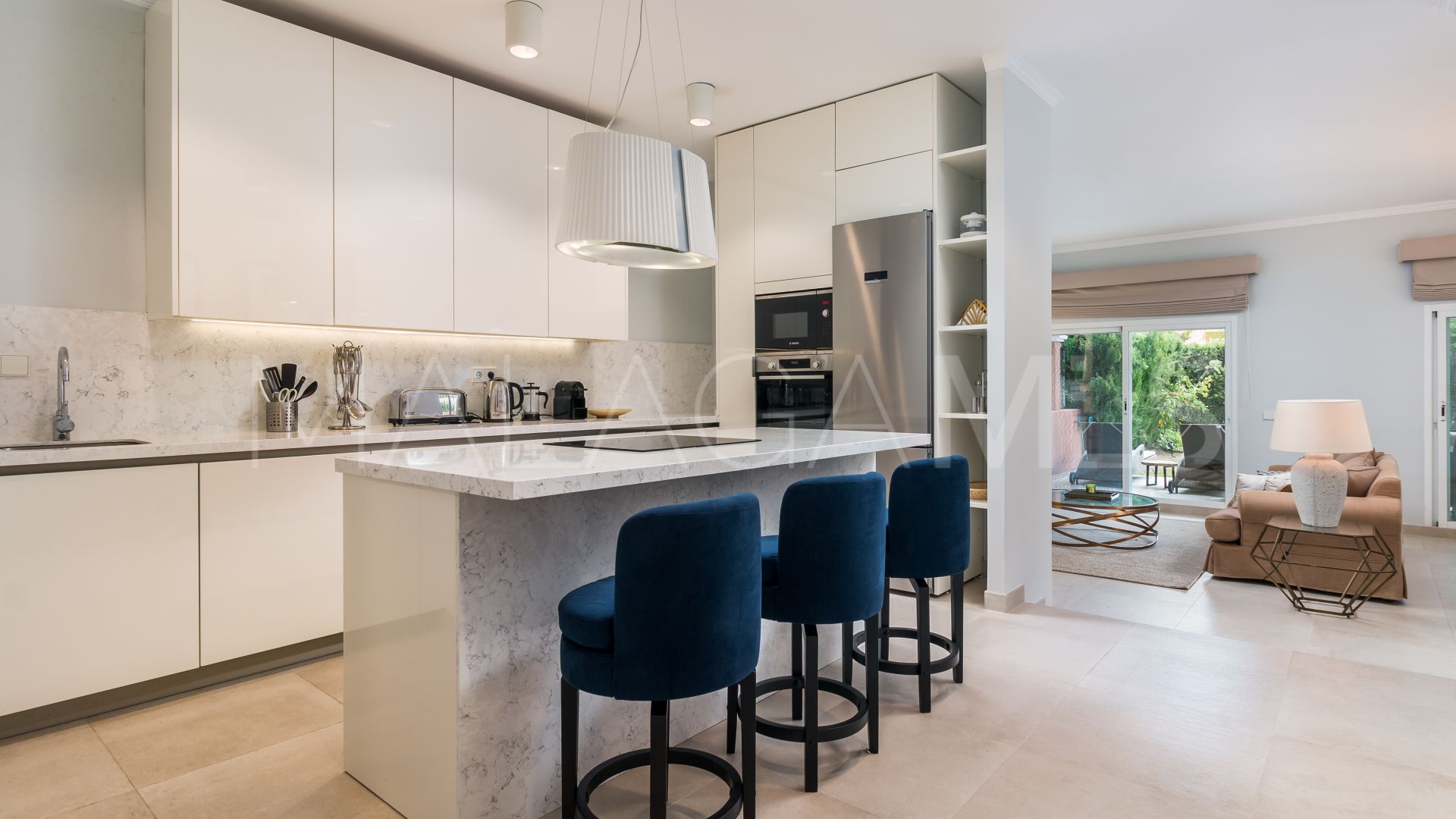 Buy 4 bedrooms ground floor apartment in Park Beach