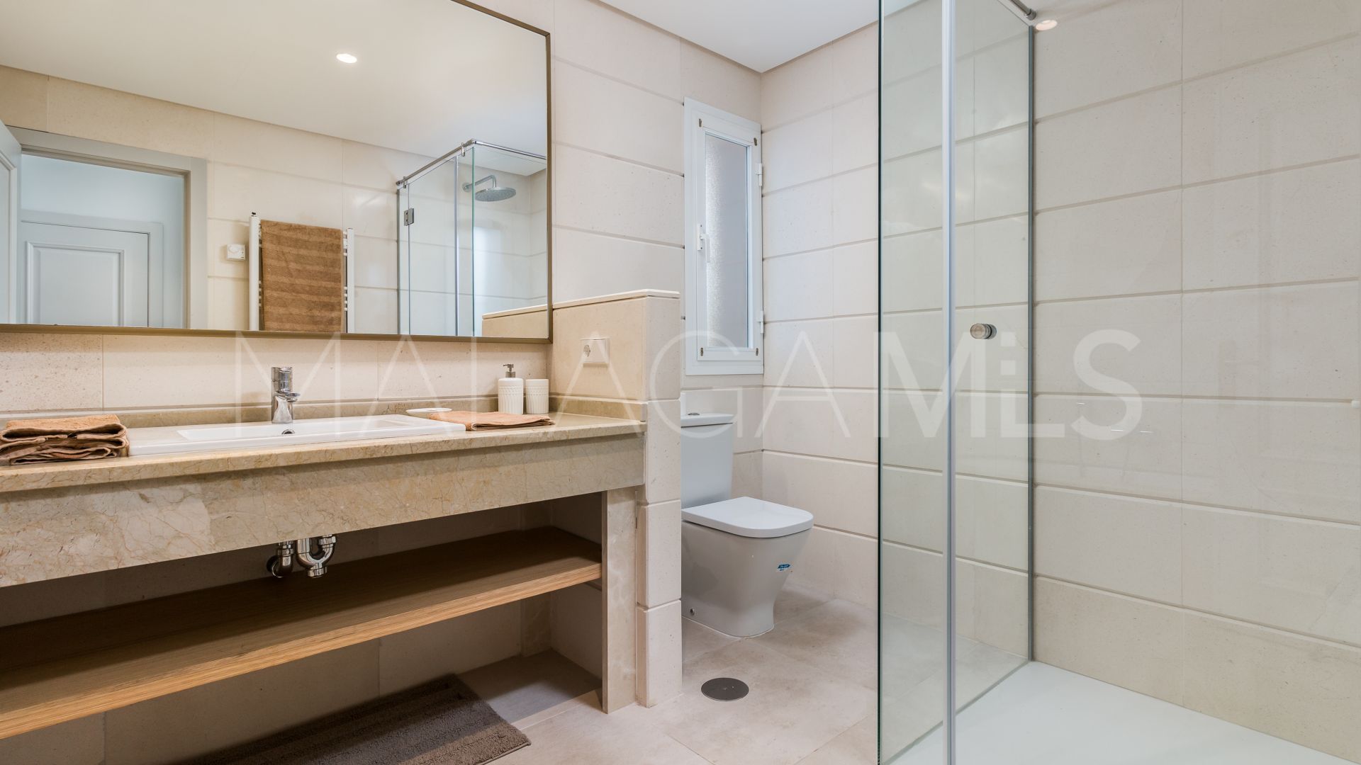 Buy 4 bedrooms ground floor apartment in Park Beach