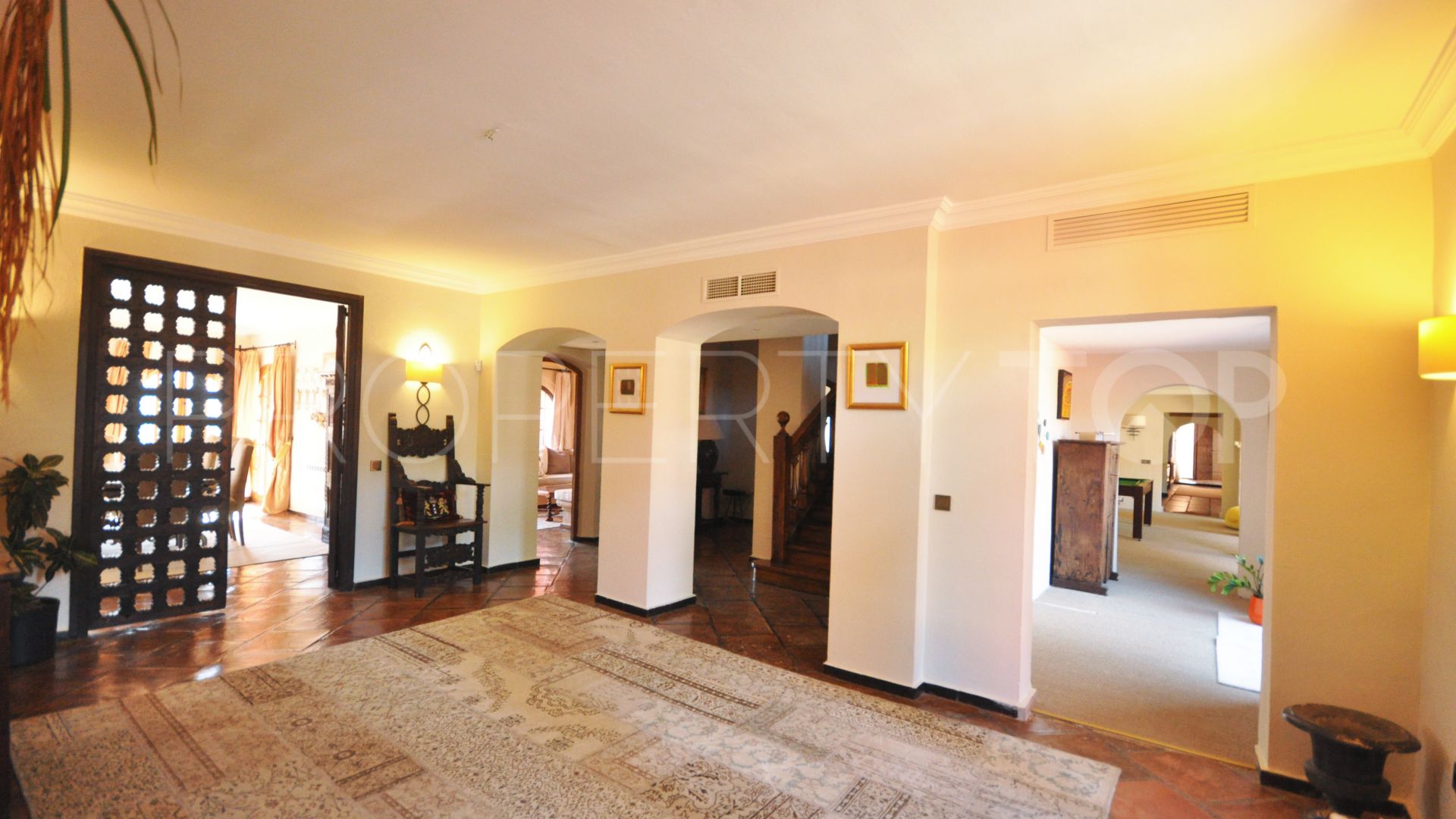 Villa de 7 dormitorios a la venta en El Madroñal