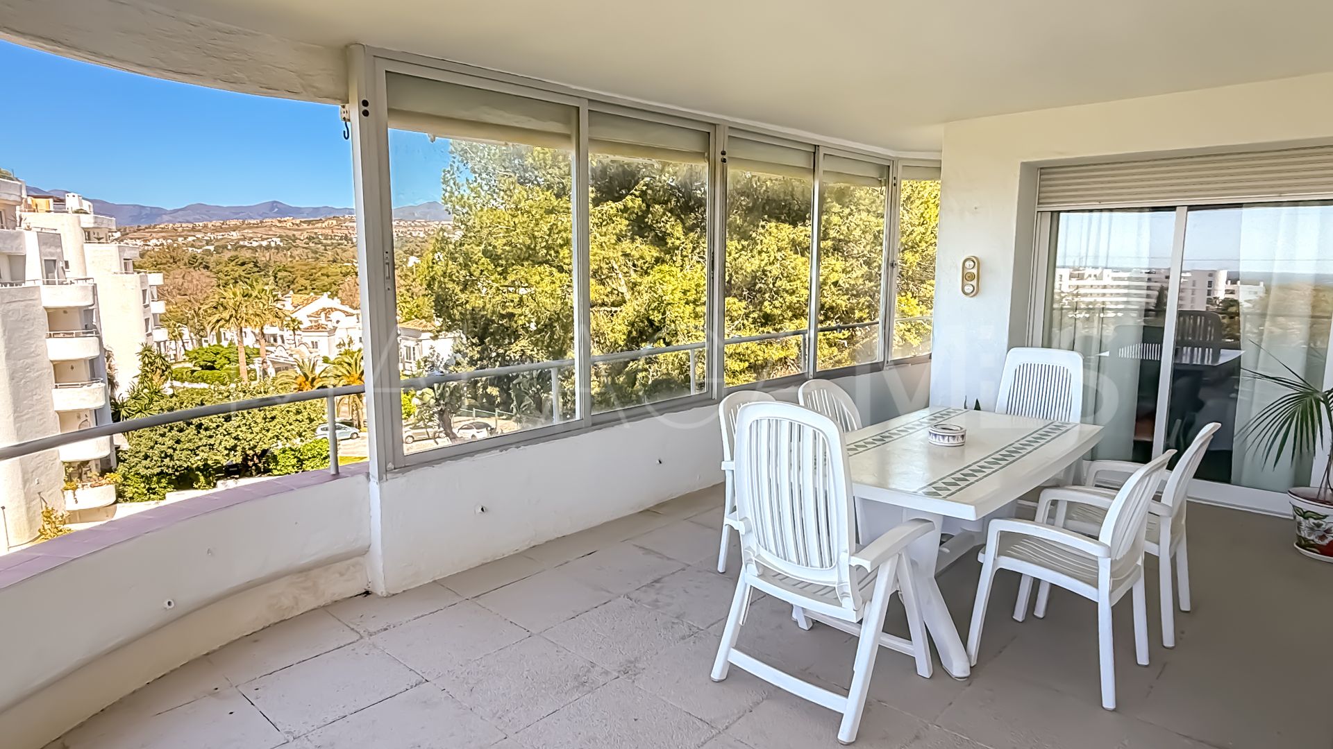 Apartamento for sale in Guadalmina Alta de 3 bedrooms