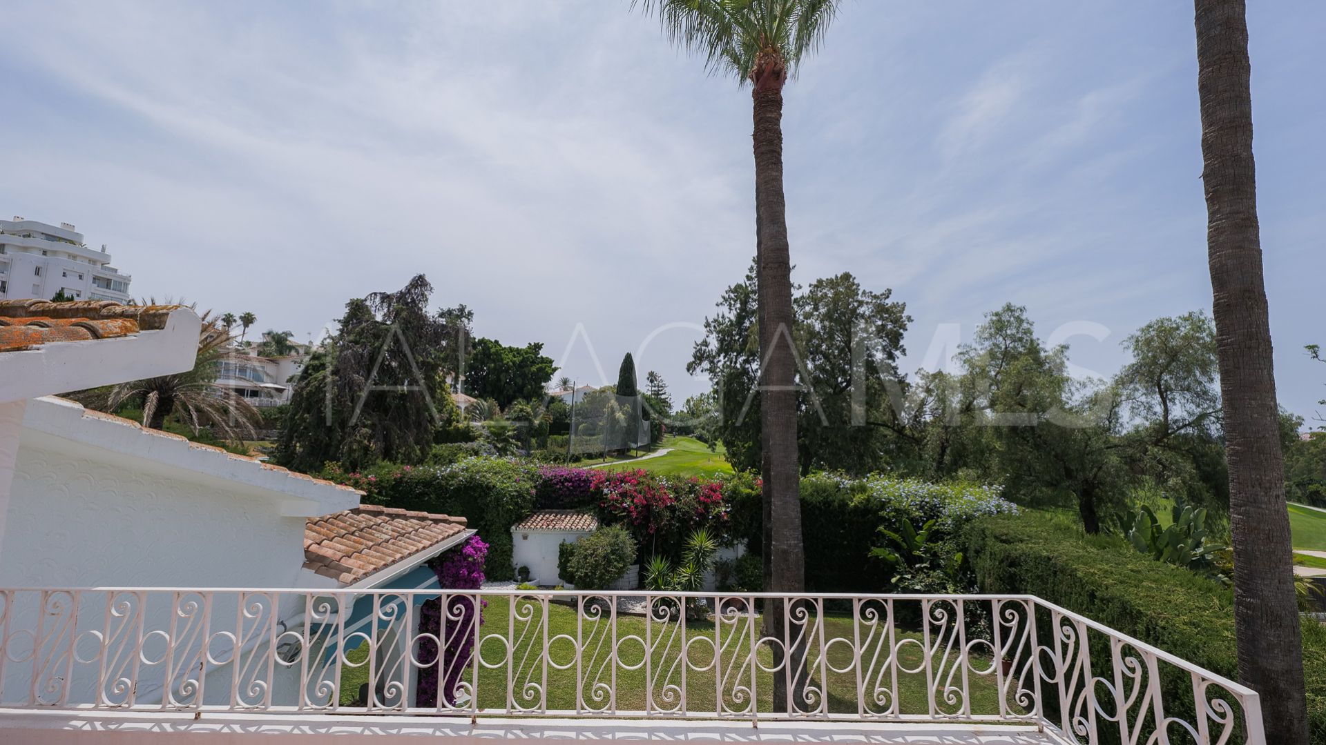 Villa for sale in Guadalmina Alta