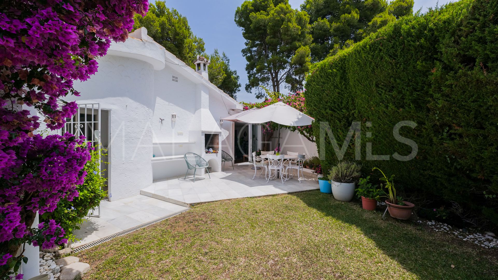 Villa for sale in Guadalmina Alta