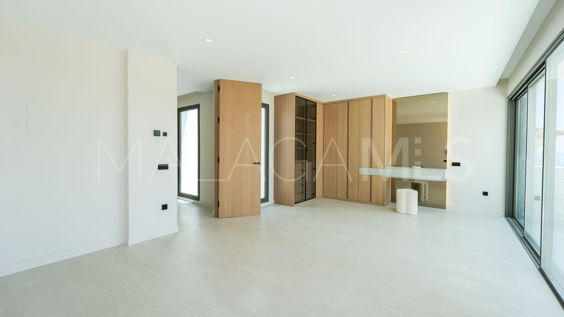 Villa for sale in Estepona Ouest
