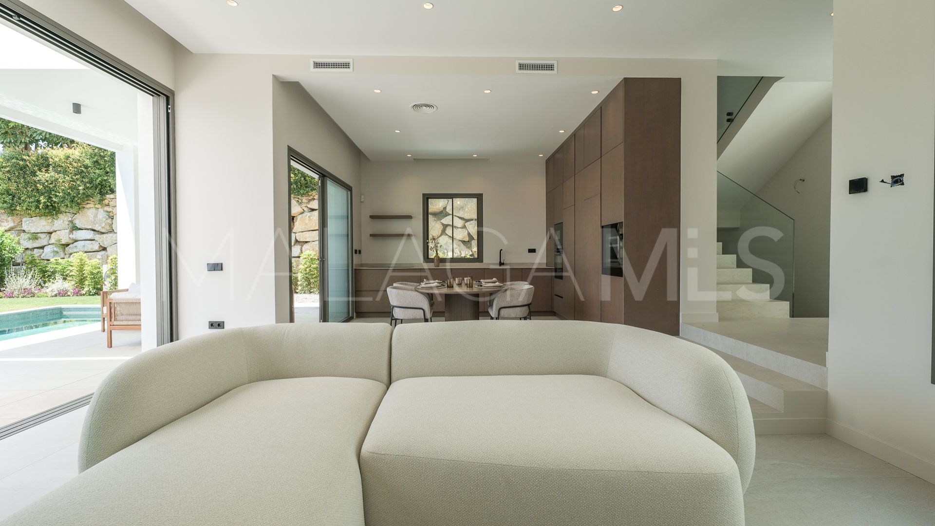 Villa for sale in Estepona Ouest