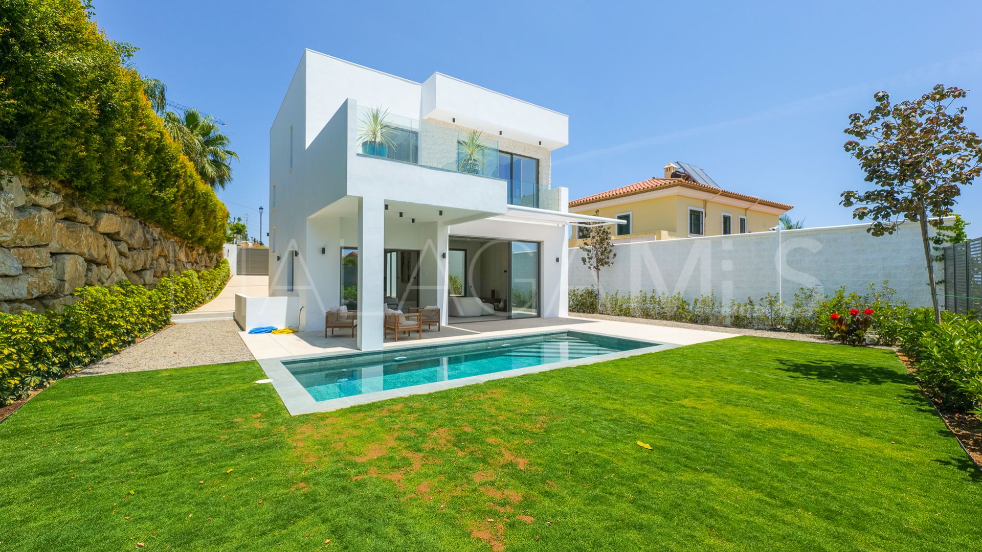 Villa for sale in Estepona Ouest