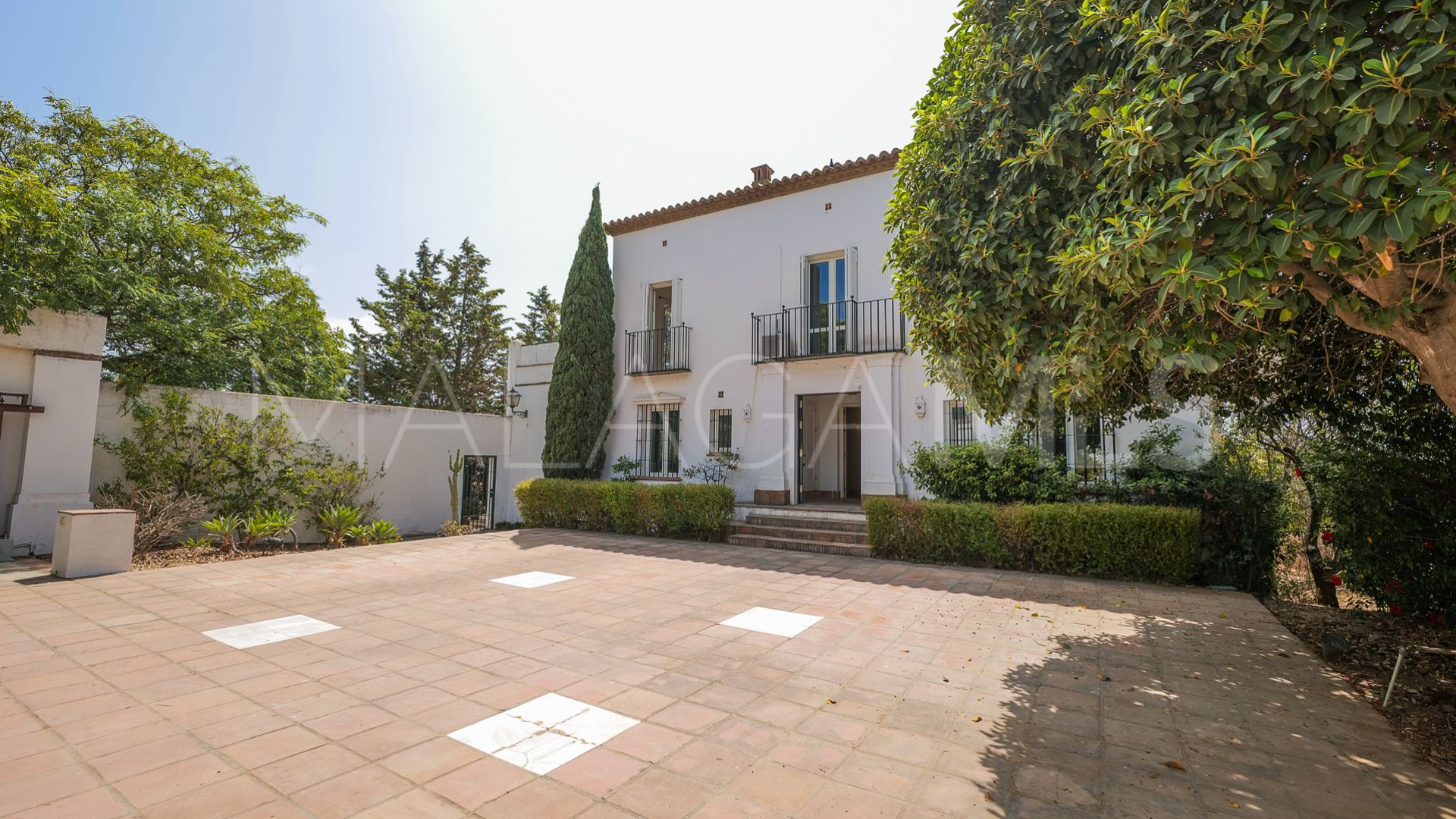 For sale villa with 6 bedrooms in New Golden Mile