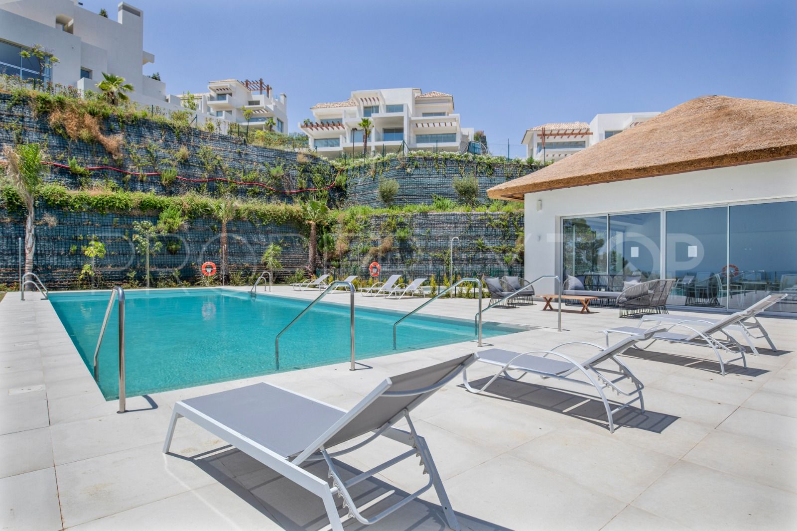 Duplex planta baja en venta en Marbella Club Hills