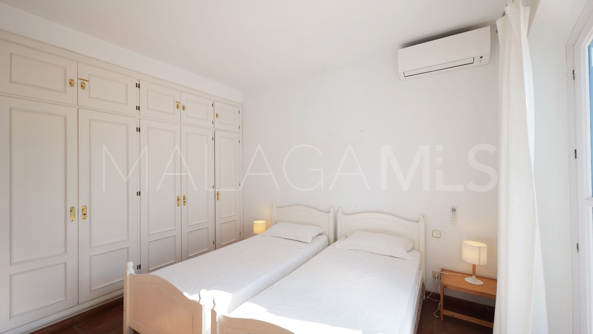 Villa for sale in Benahavis Centro