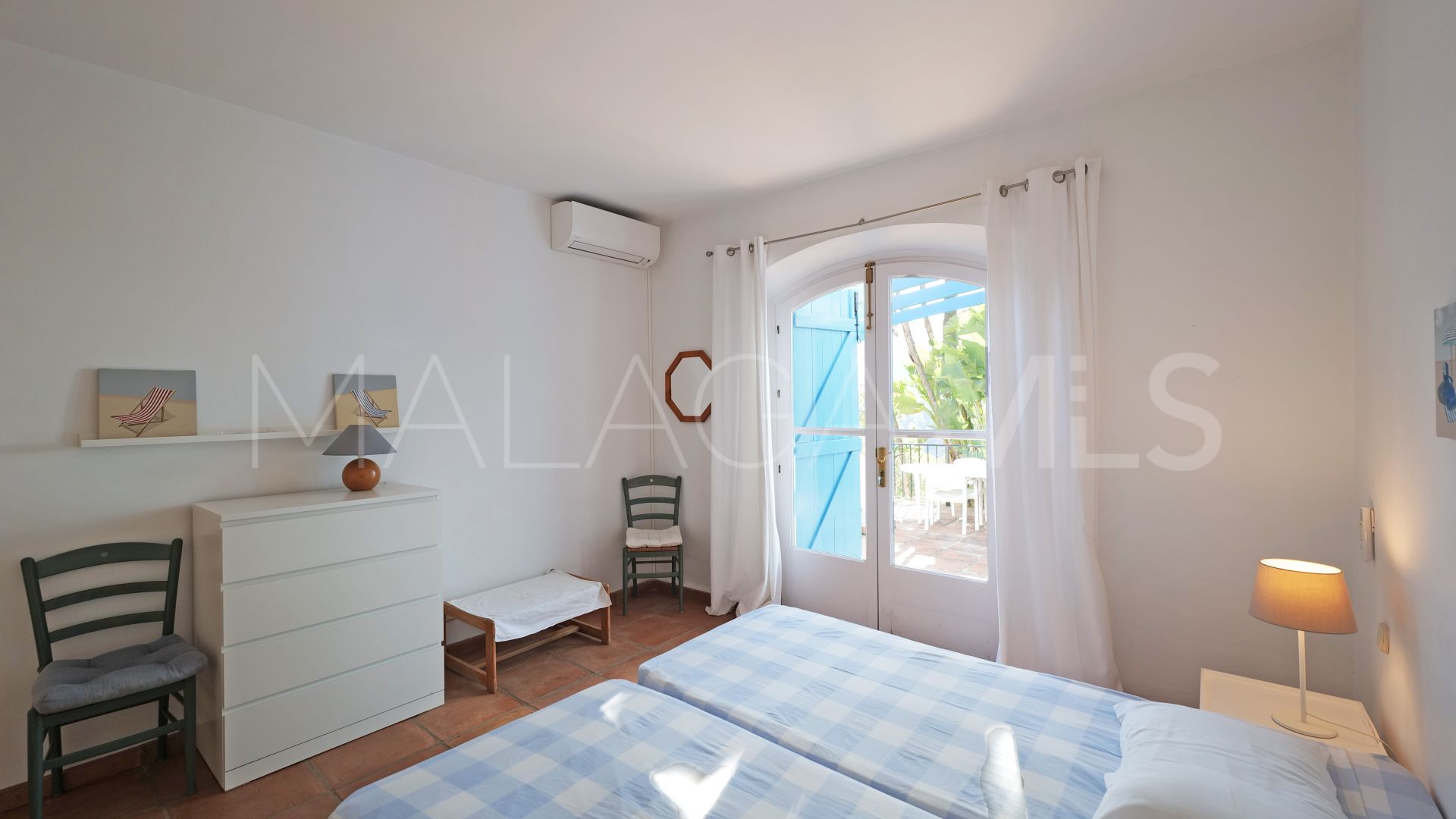 Villa for sale in Benahavis Centro
