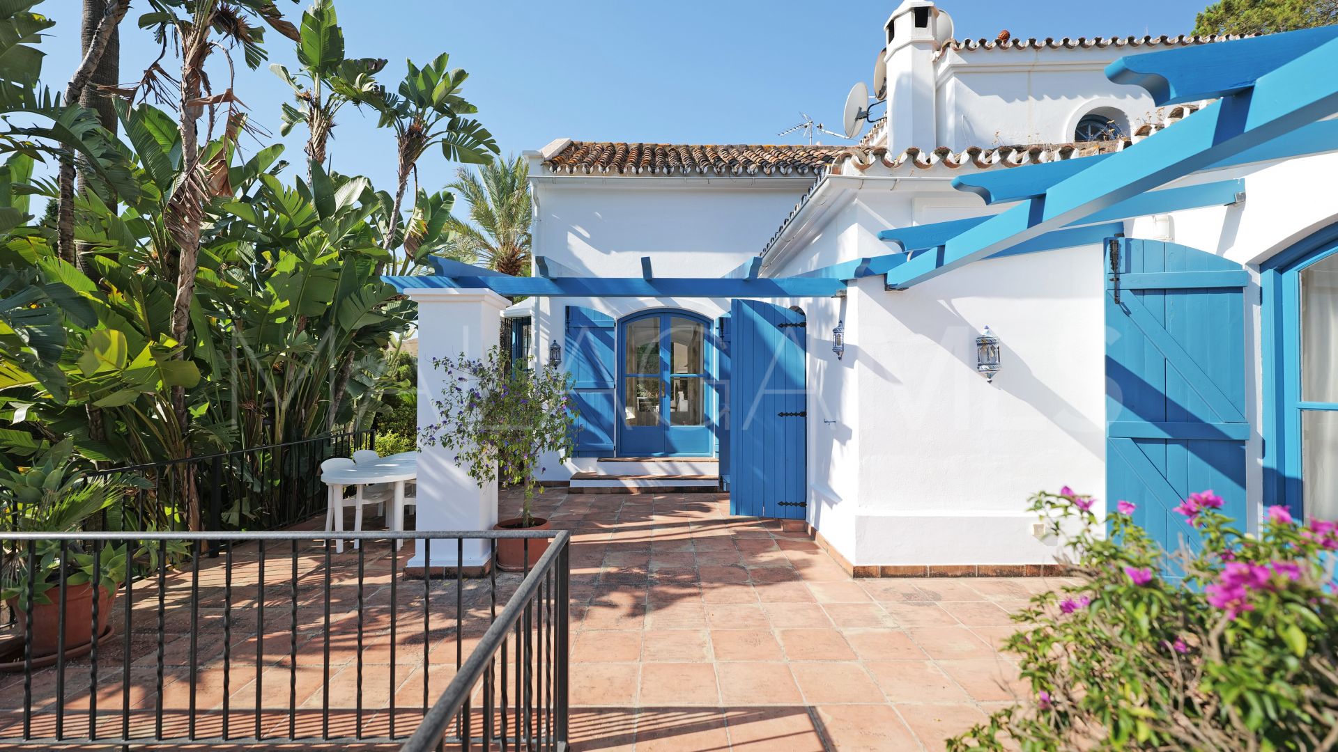 Villa for sale in Benahavis Centro