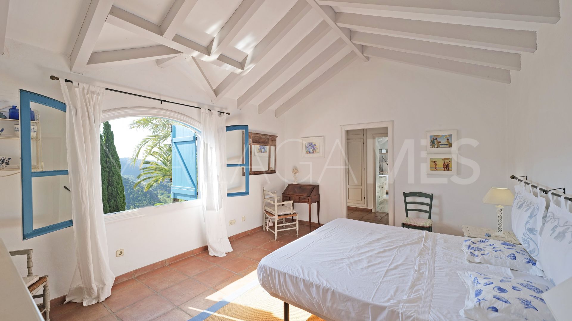 Villa for sale in Benahavis Centro