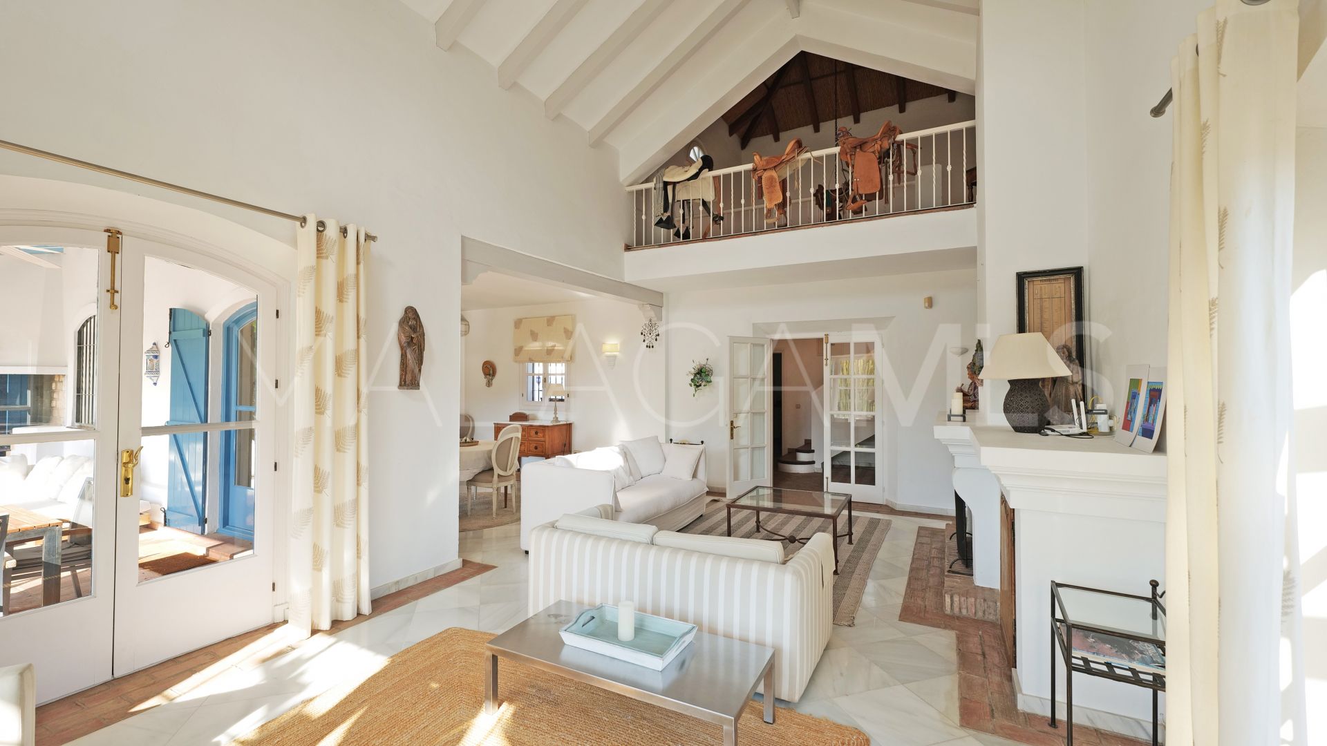 Villa for sale in Benahavis Centro