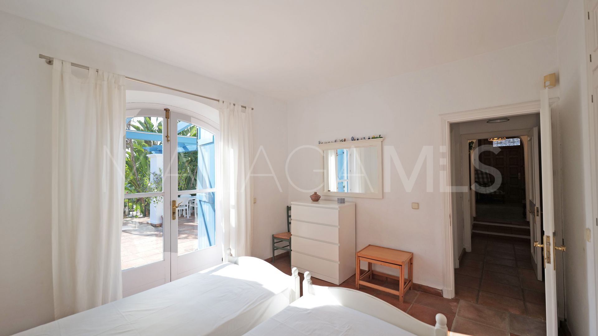 Villa for sale in Benahavis Centro