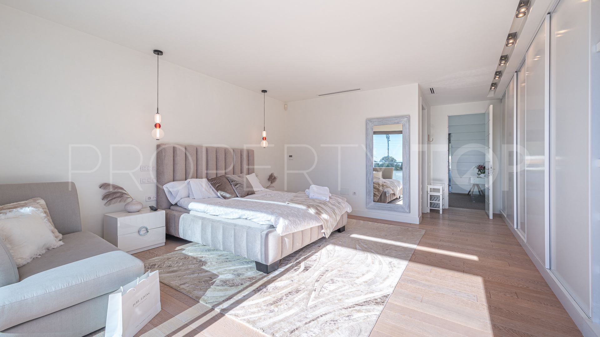 4 bedrooms villa for sale in Nagüeles