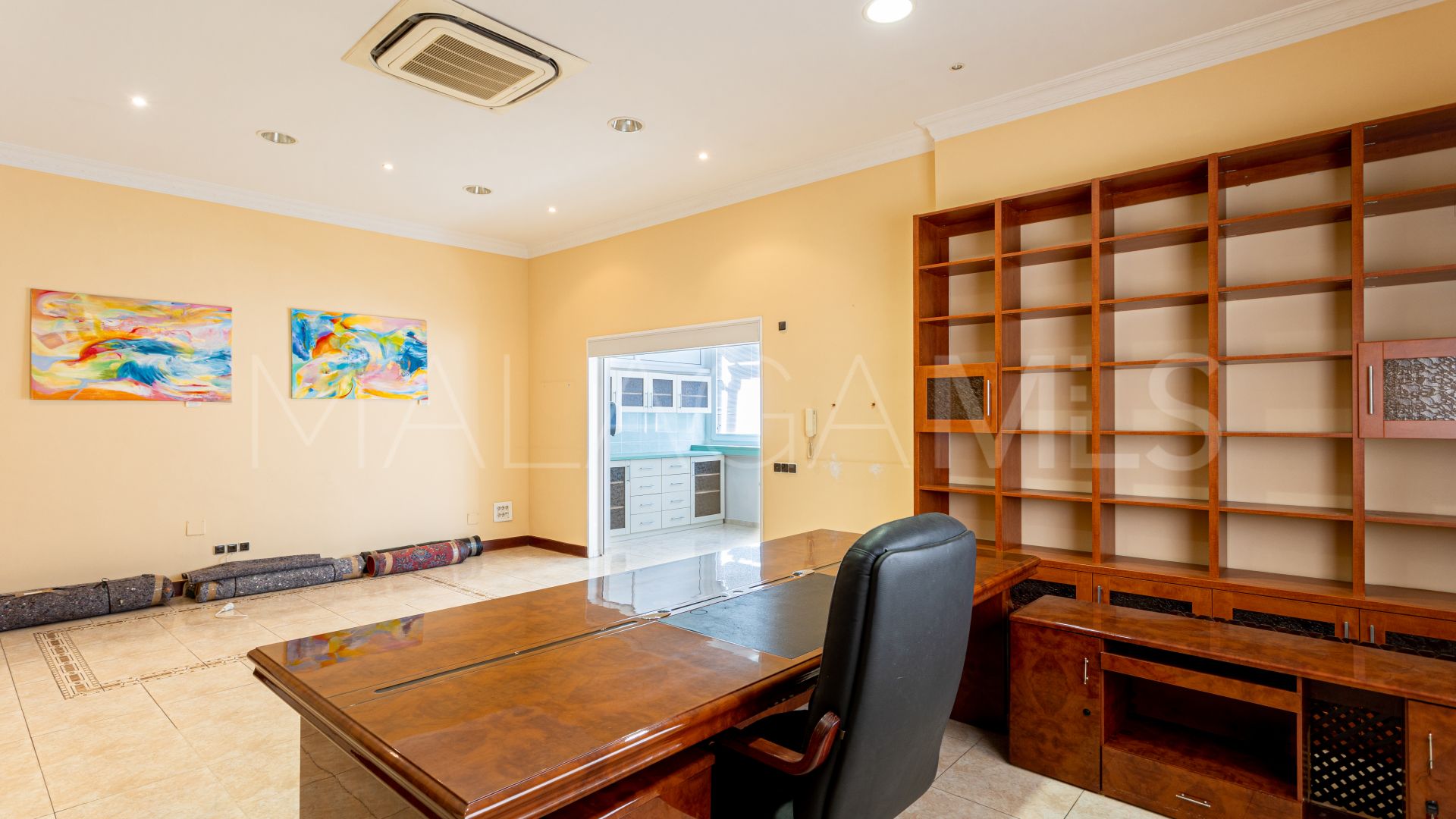 Kommersiella lokaler for sale in Marbella Centro