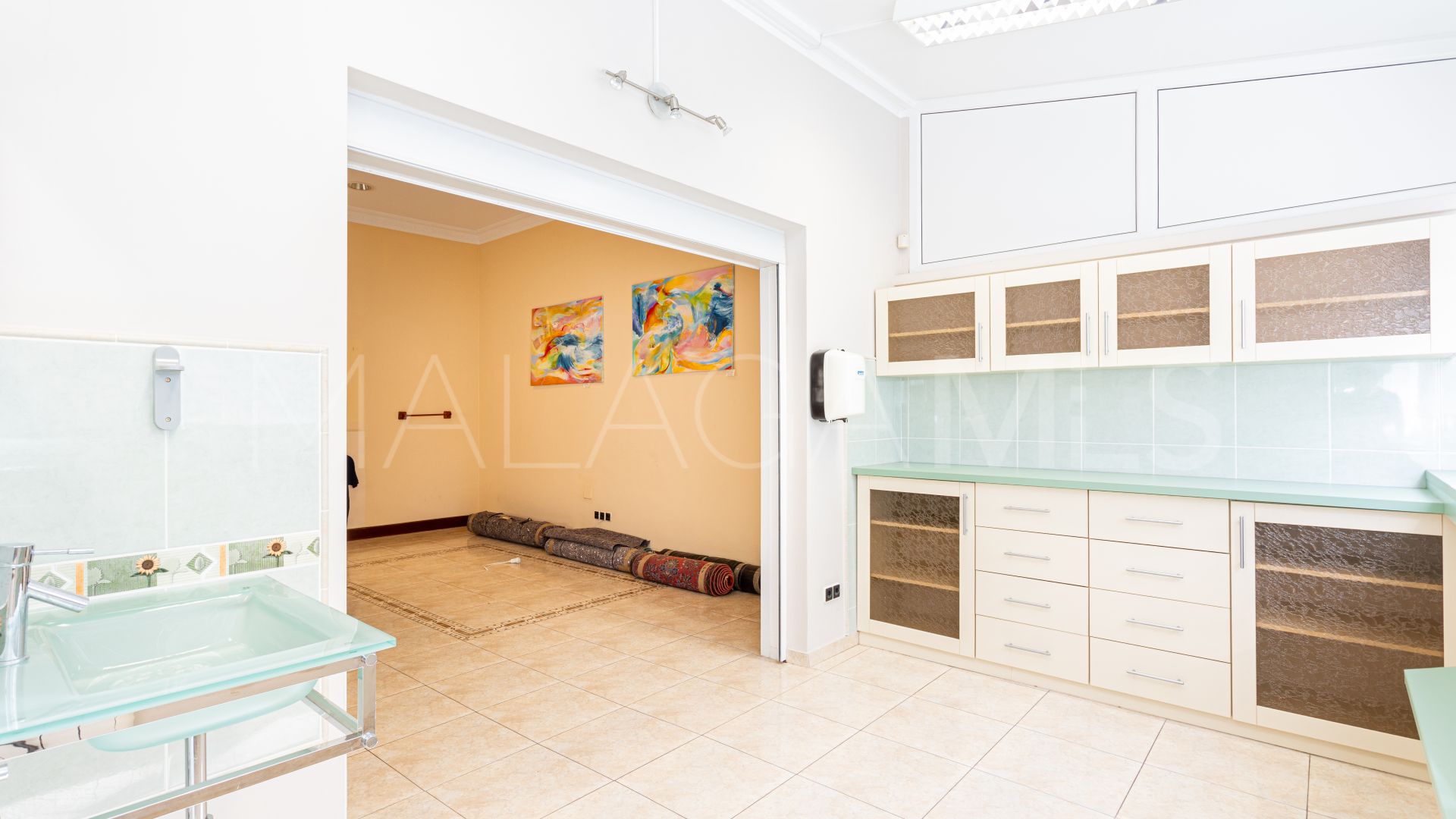 Kommersiella lokaler for sale in Marbella Centro
