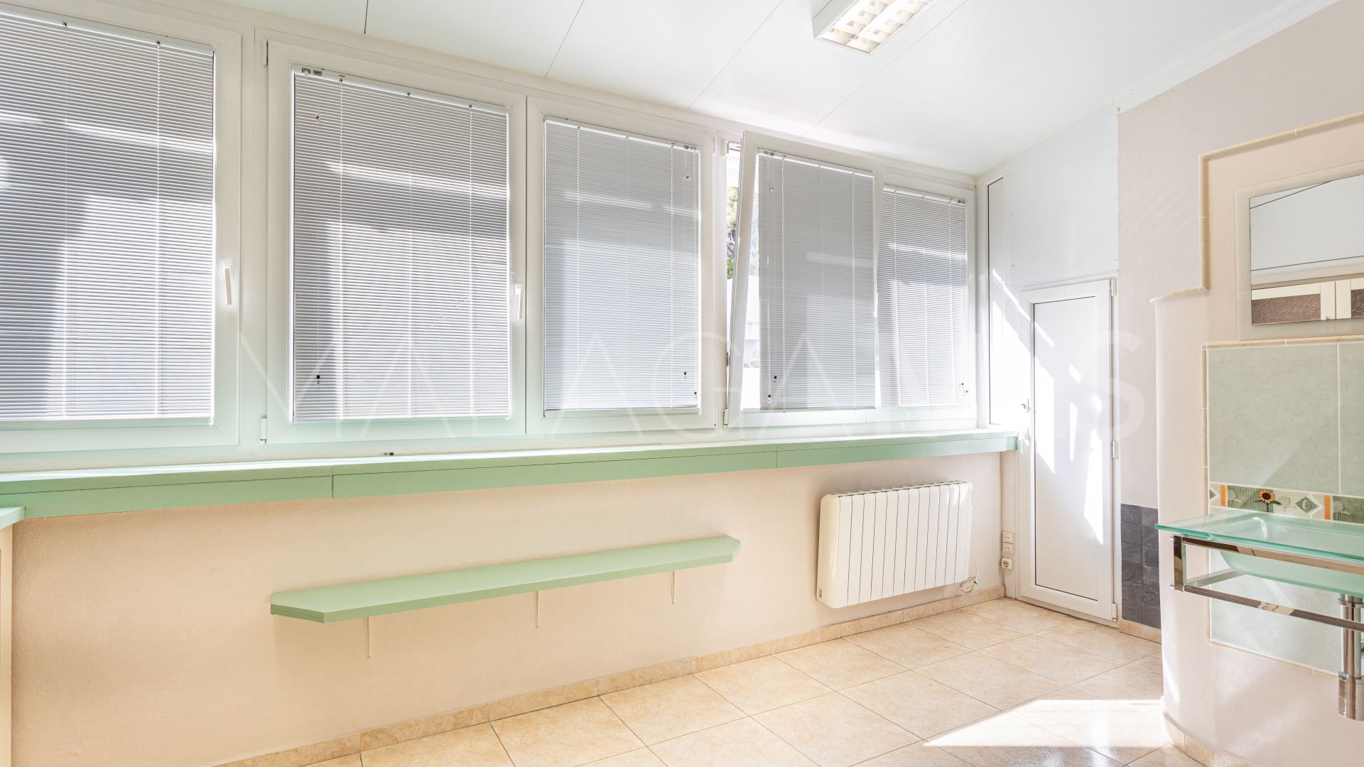 Kommersiella lokaler for sale in Marbella Centro