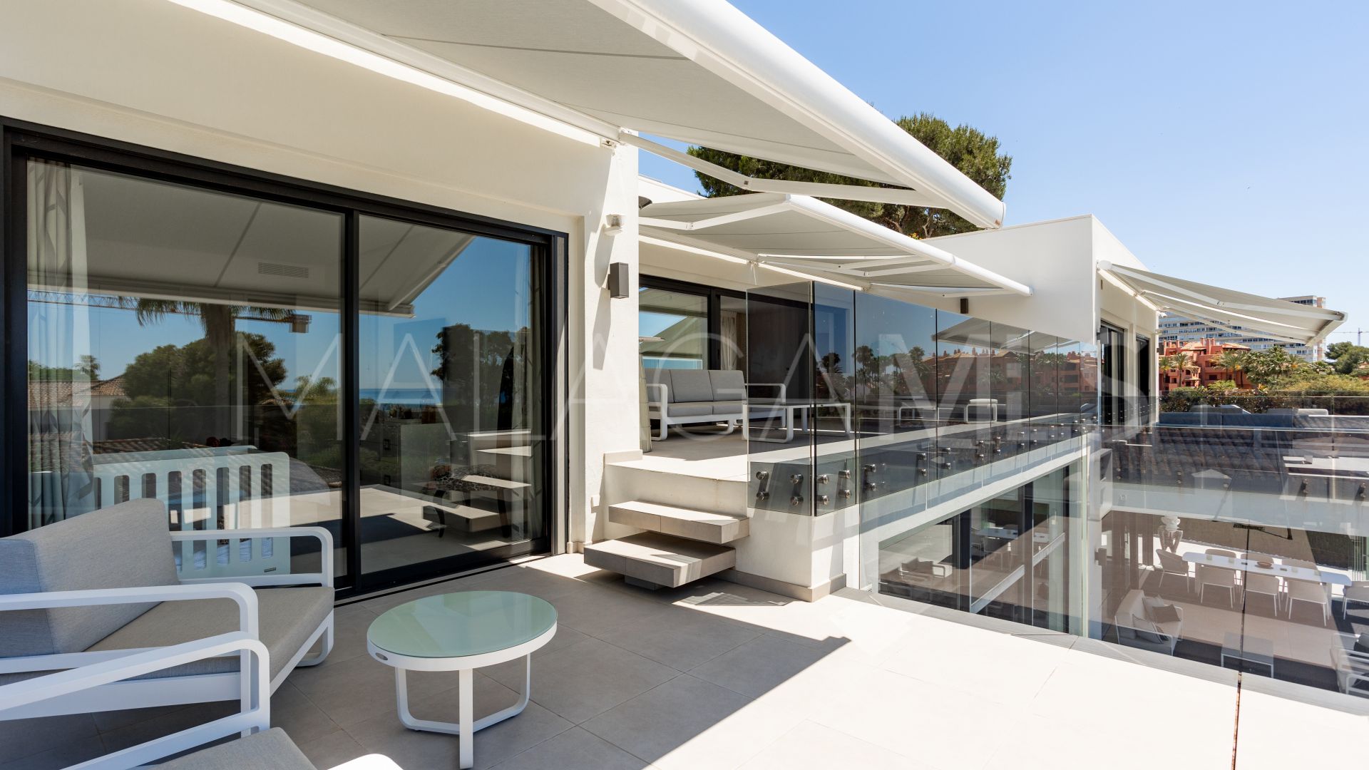 Villa for sale in Los Monteros