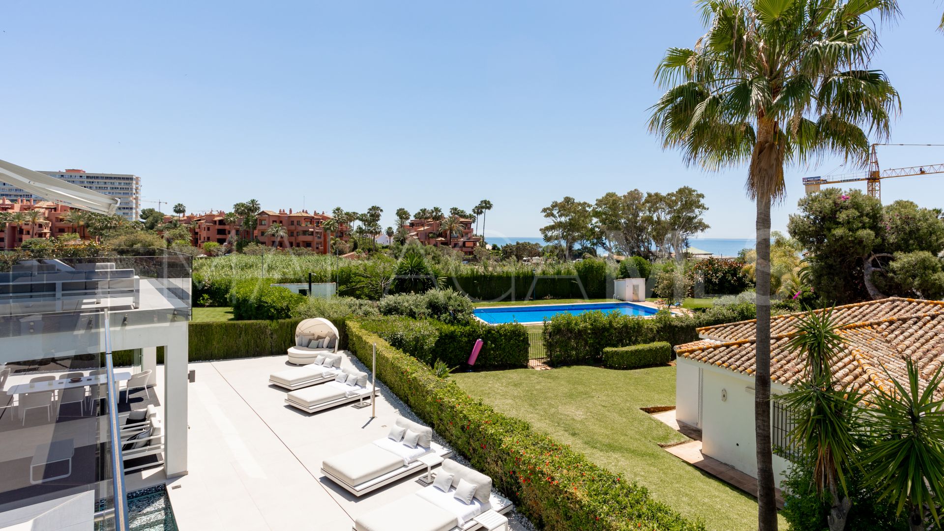 Villa for sale in Los Monteros