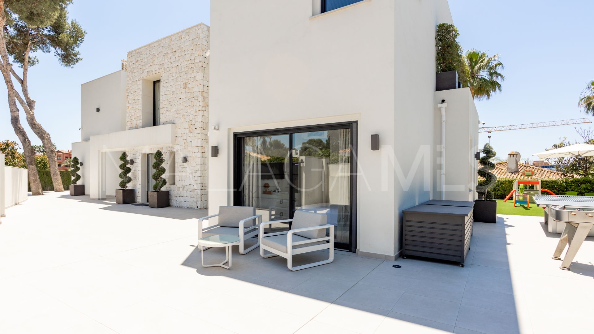Villa for sale in Los Monteros