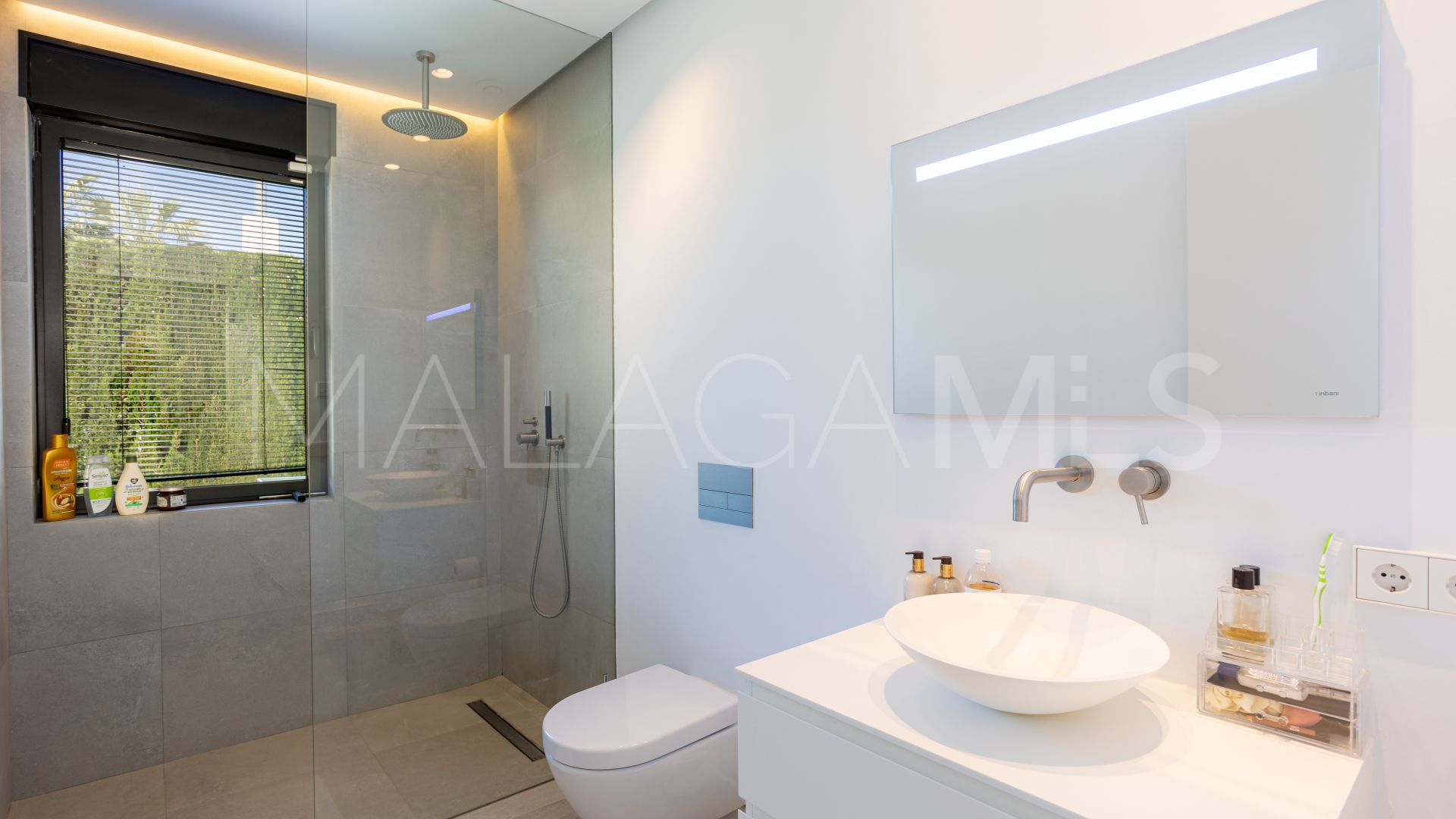 Villa for sale in Los Monteros